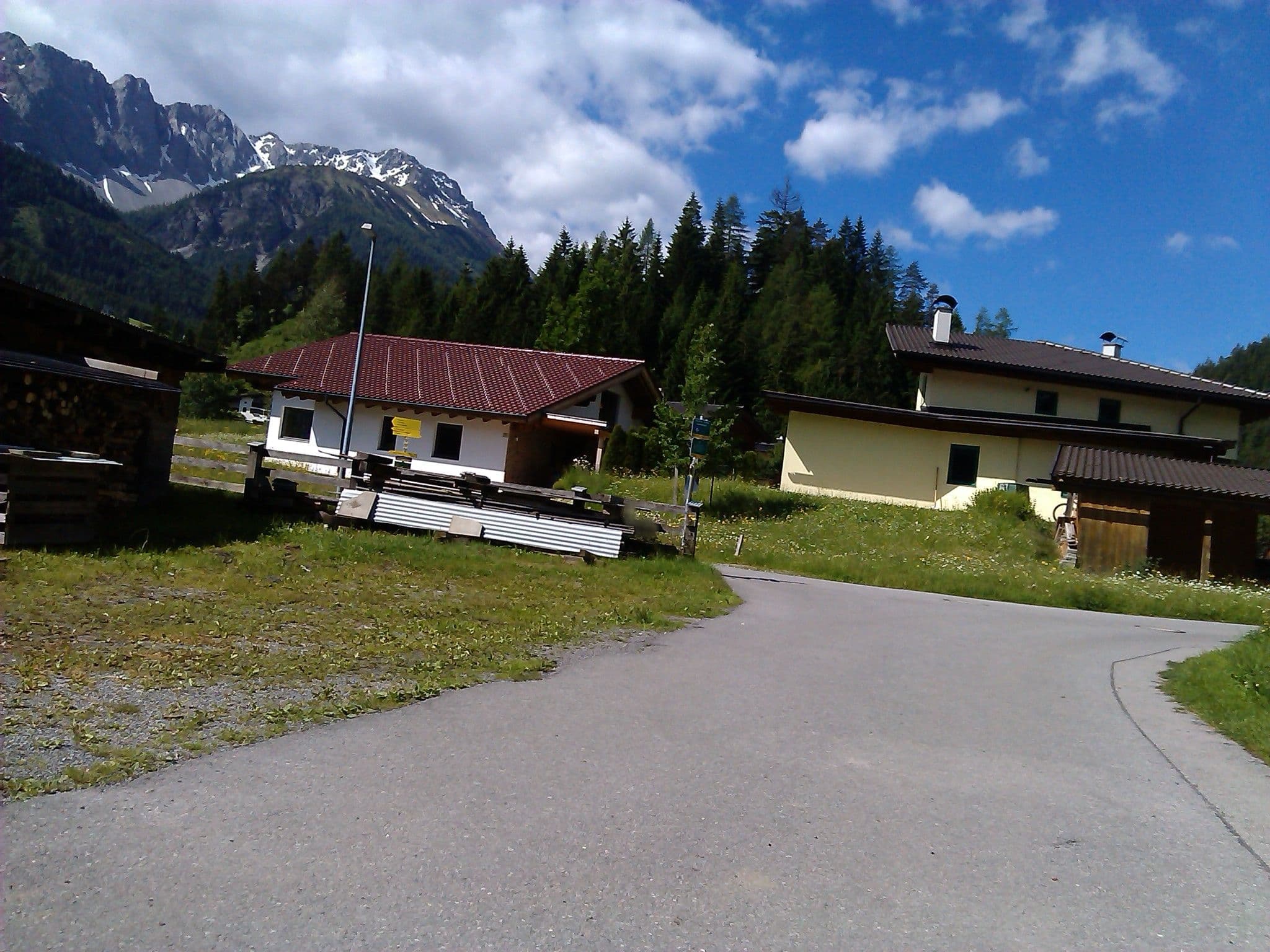 Street view near Sagebrünndle, Lermoos — © changchun1 (CC BY-SA · Mapillary)