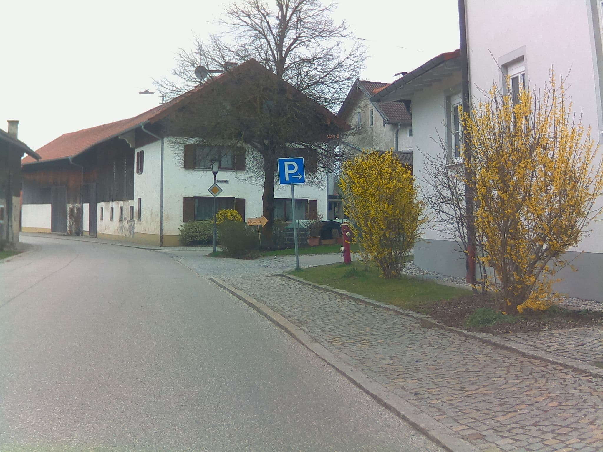Street view near Gasthof zur Post, Huglfing — © ramap (CC BY-SA · Mapillary)