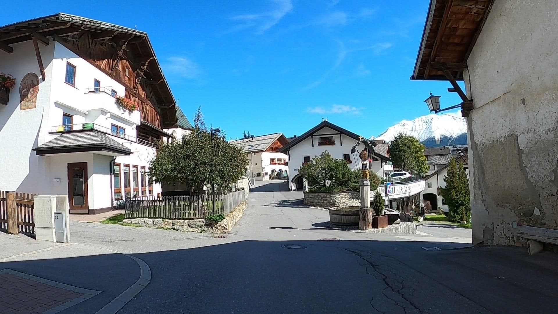 Street view near Schmiedleshof, Fiss
