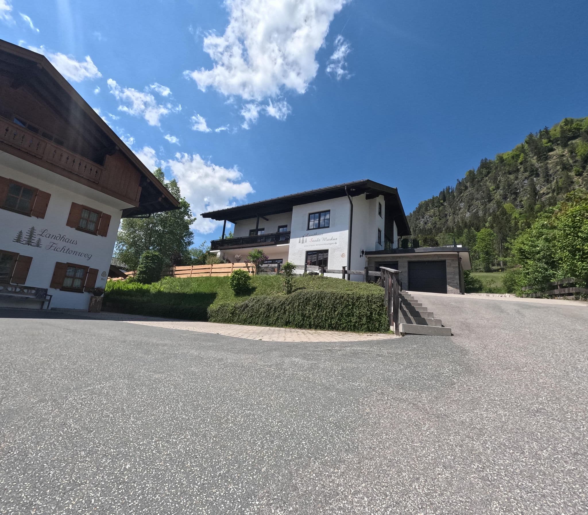 Street view near Haus St. Markus, Reit im Winkl — © natebus (CC BY-SA · Mapillary)