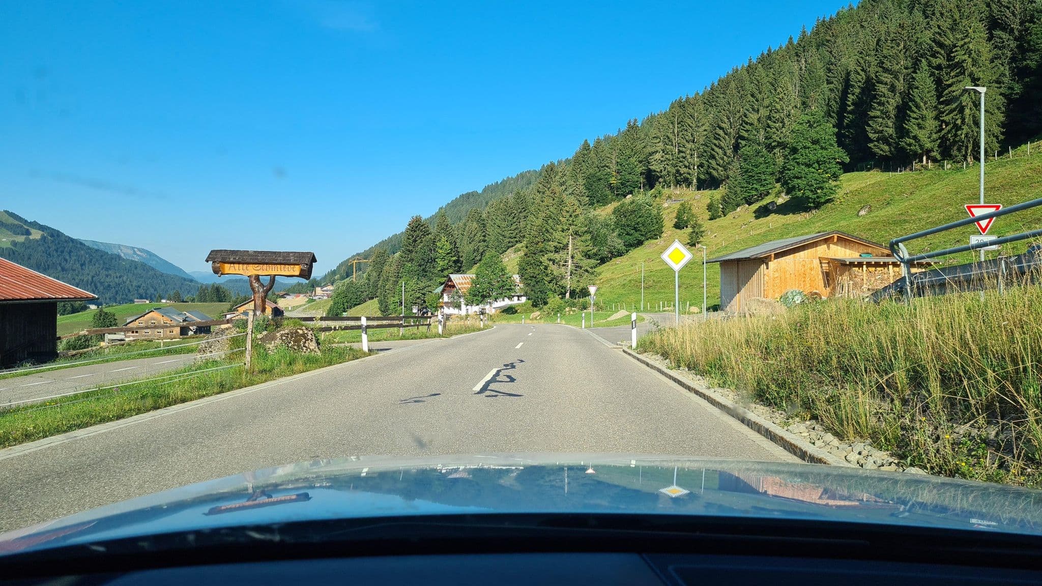 Street view near Alte Schmiede, Bolsterlang — © mappi (CC BY-SA · Mapillary)