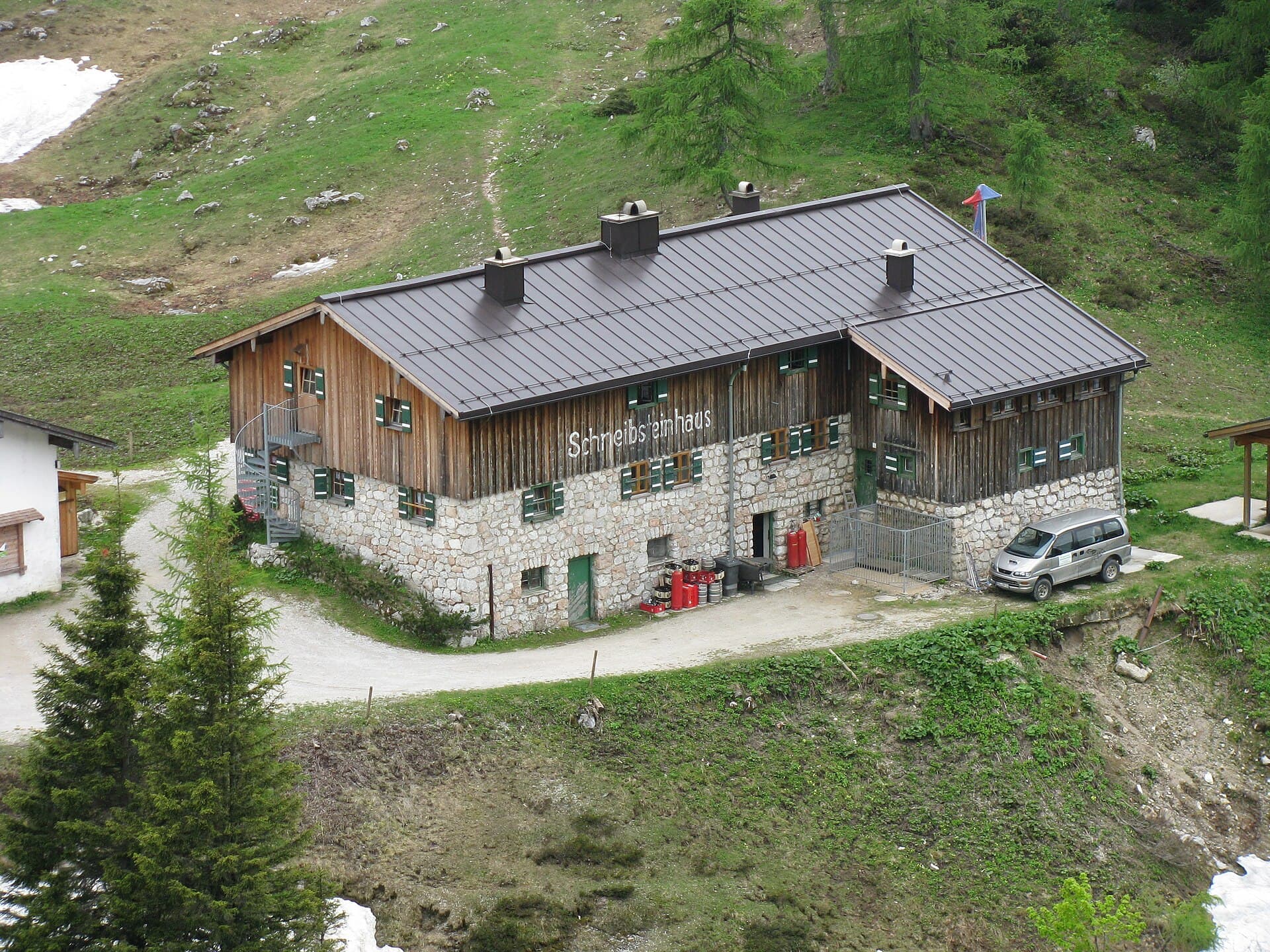 Schneibsteinhaus (via Wikimedia Commons, CC BY-SA 3.0)