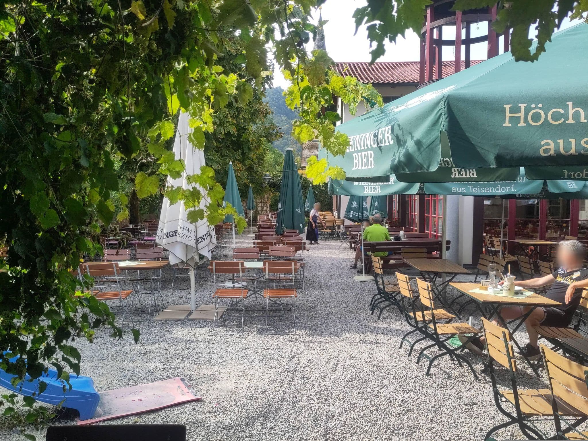 Street view near Wirtshaus zum Baumbach, Aschau im Chiemgau — © Helmut_Kauer (CC BY-SA · Mapillary)