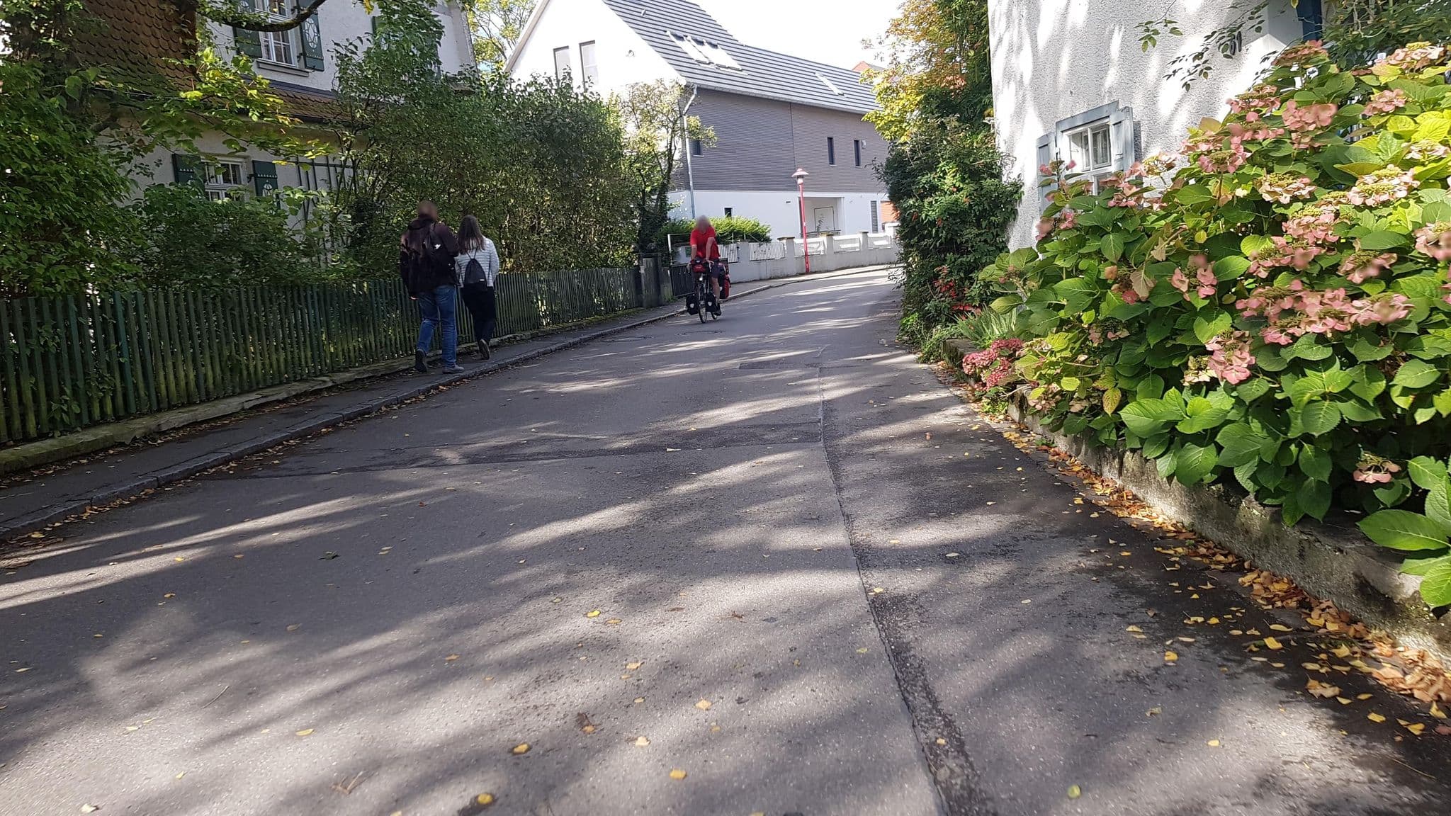 Street view near Appartementhaus Knöpfler u. Erika, Langenargen — © thmunichways (CC BY-SA · Mapillary)