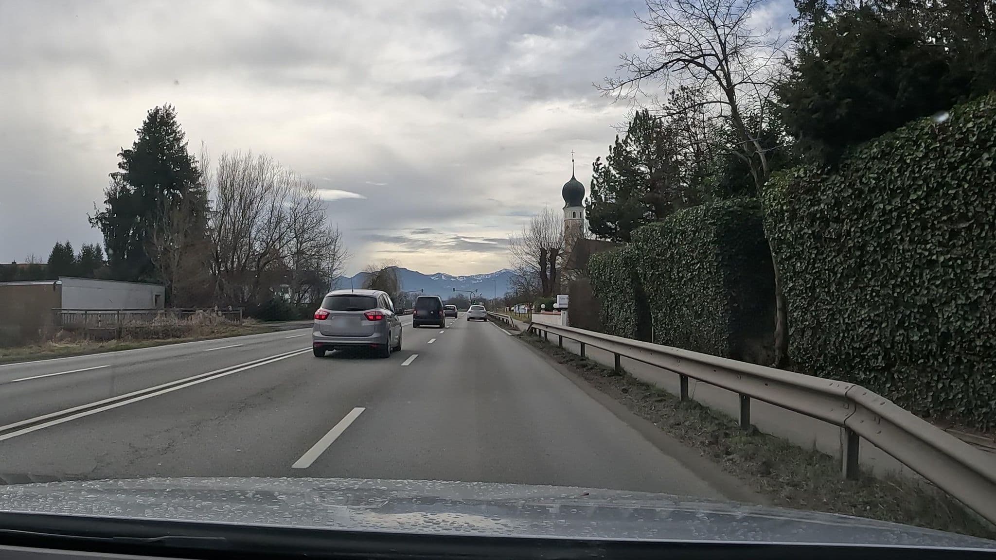 Street view near San Gabriele, Rosenheim — © stefanro74 (CC BY-SA · Mapillary)