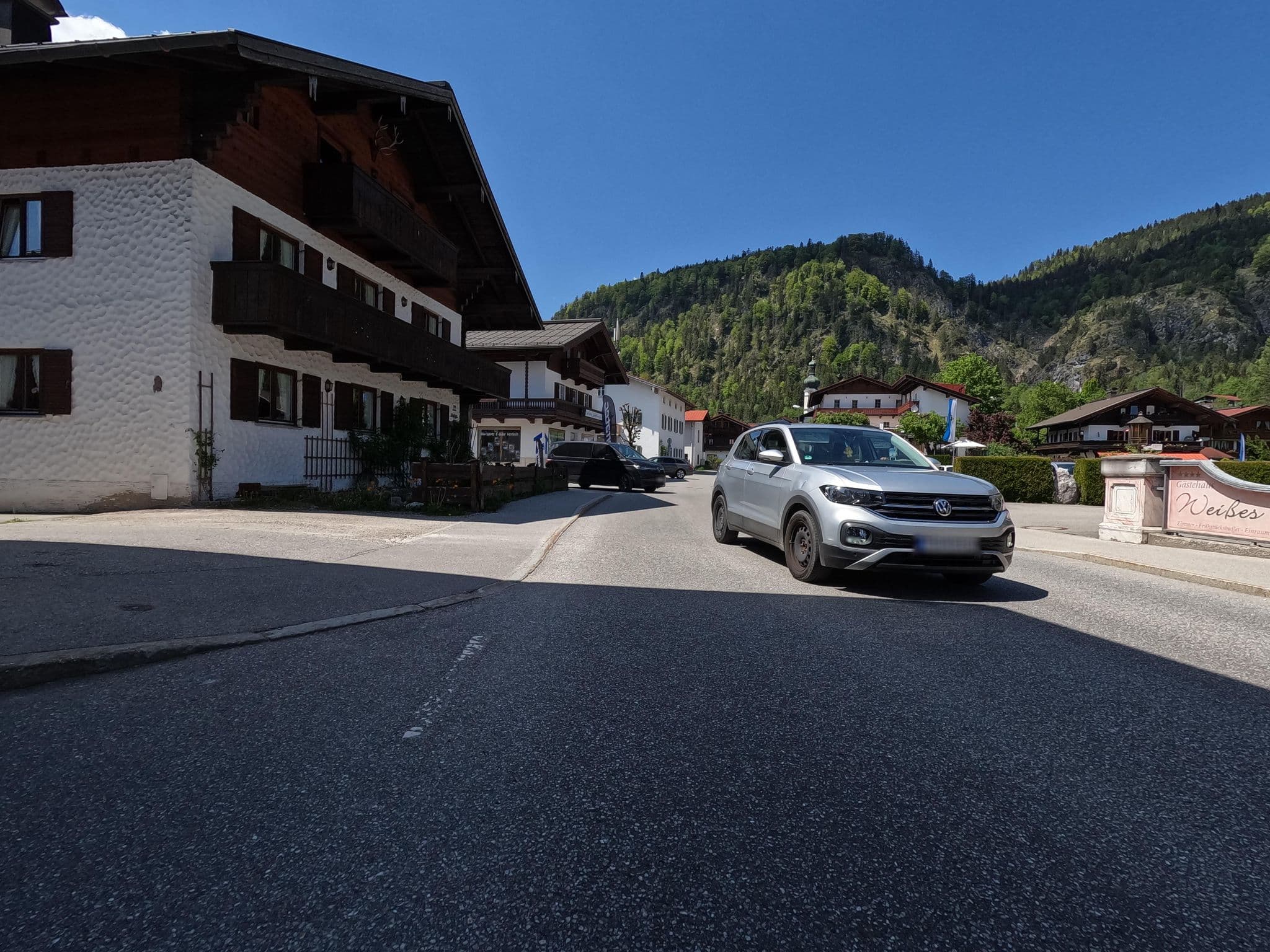Street view near Landhaus Gstatter, Reit im Winkl — © natebus (CC BY-SA · Mapillary)