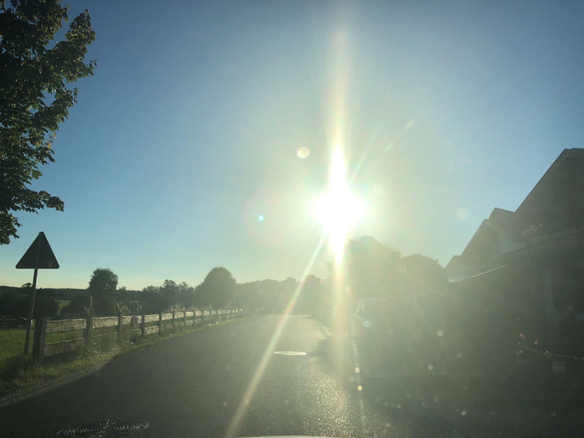 Street view near Pension Schweizerhaus, Weyarn — © chuck (CC BY-SA · Mapillary)