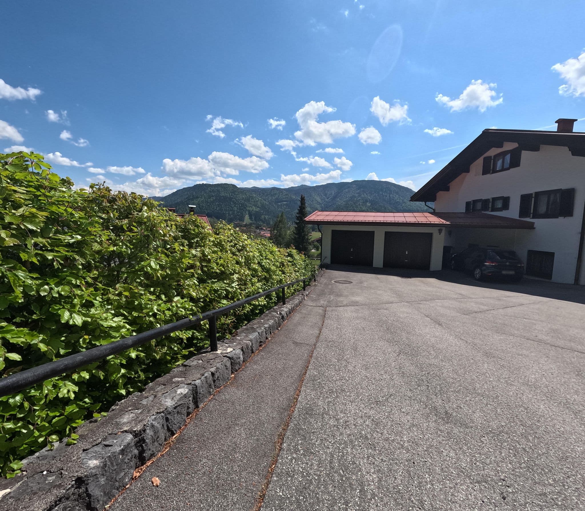 Street view near Haus Kersting, Reit im Winkl — © natebus (CC BY-SA · Mapillary)
