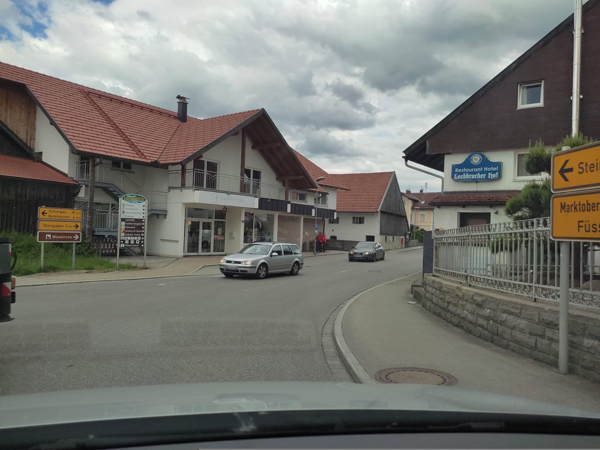 Street view near Lechbrücker Hof, Lechbruck — © rausk (CC BY-SA · Mapillary)