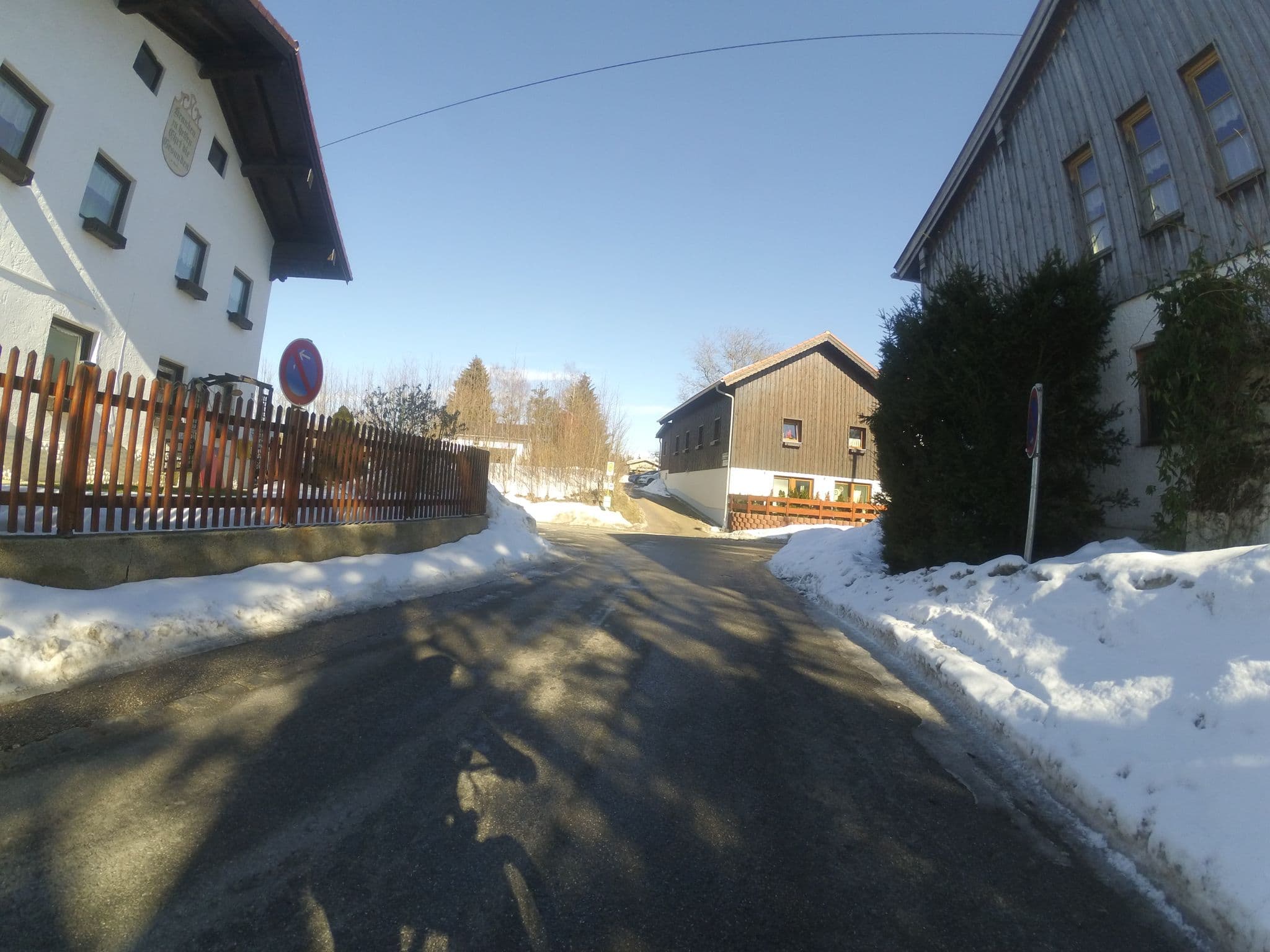 Street view near Weberhof Ferienwohnungen, Feldkirchen-Westerham — © ray66 (CC BY-SA · Mapillary)