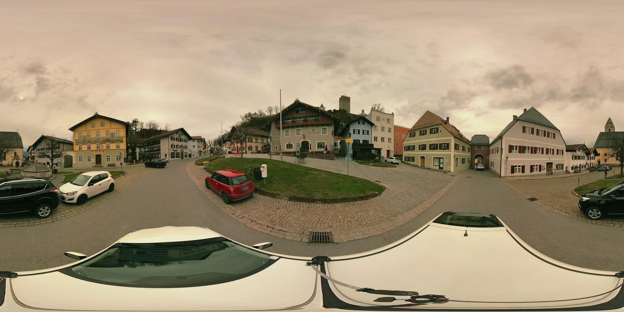 Street view near Hofwirt, Neubeuern — © osmplus_org (CC BY-SA · Mapillary)