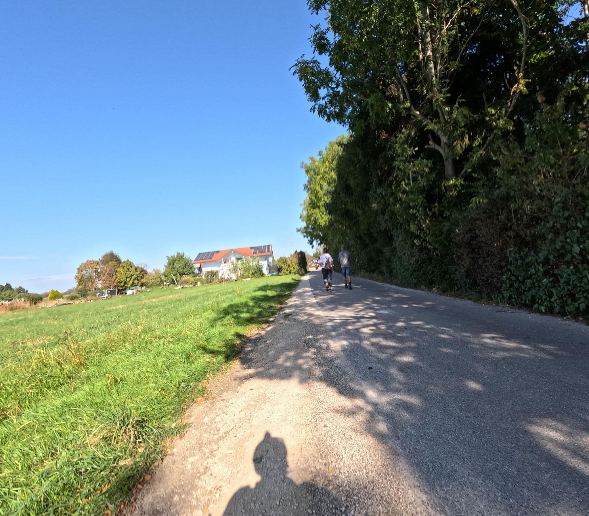 Street view near Chiemseeklause, Übersee — © natebus (CC BY-SA · Mapillary)