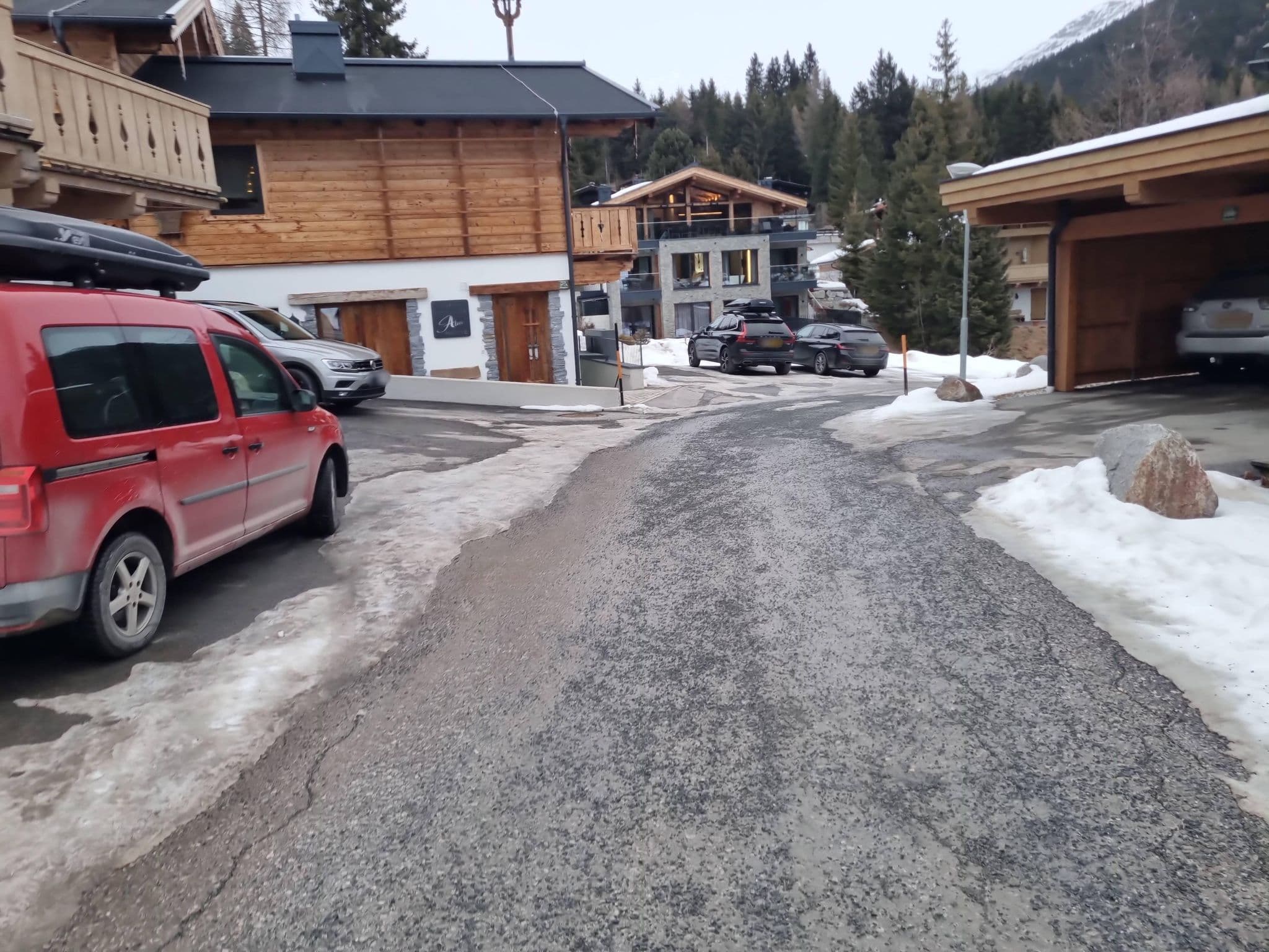 Street view near CHALET SCHNEESPASS, Neukirchen am Großvenediger