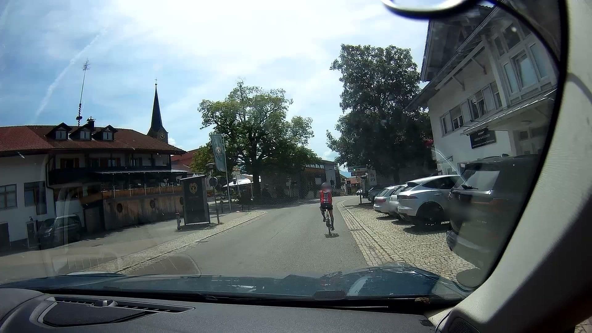 Street view near Der Löwe, Burgberg — © micmin1972 (CC BY-SA · Mapillary)