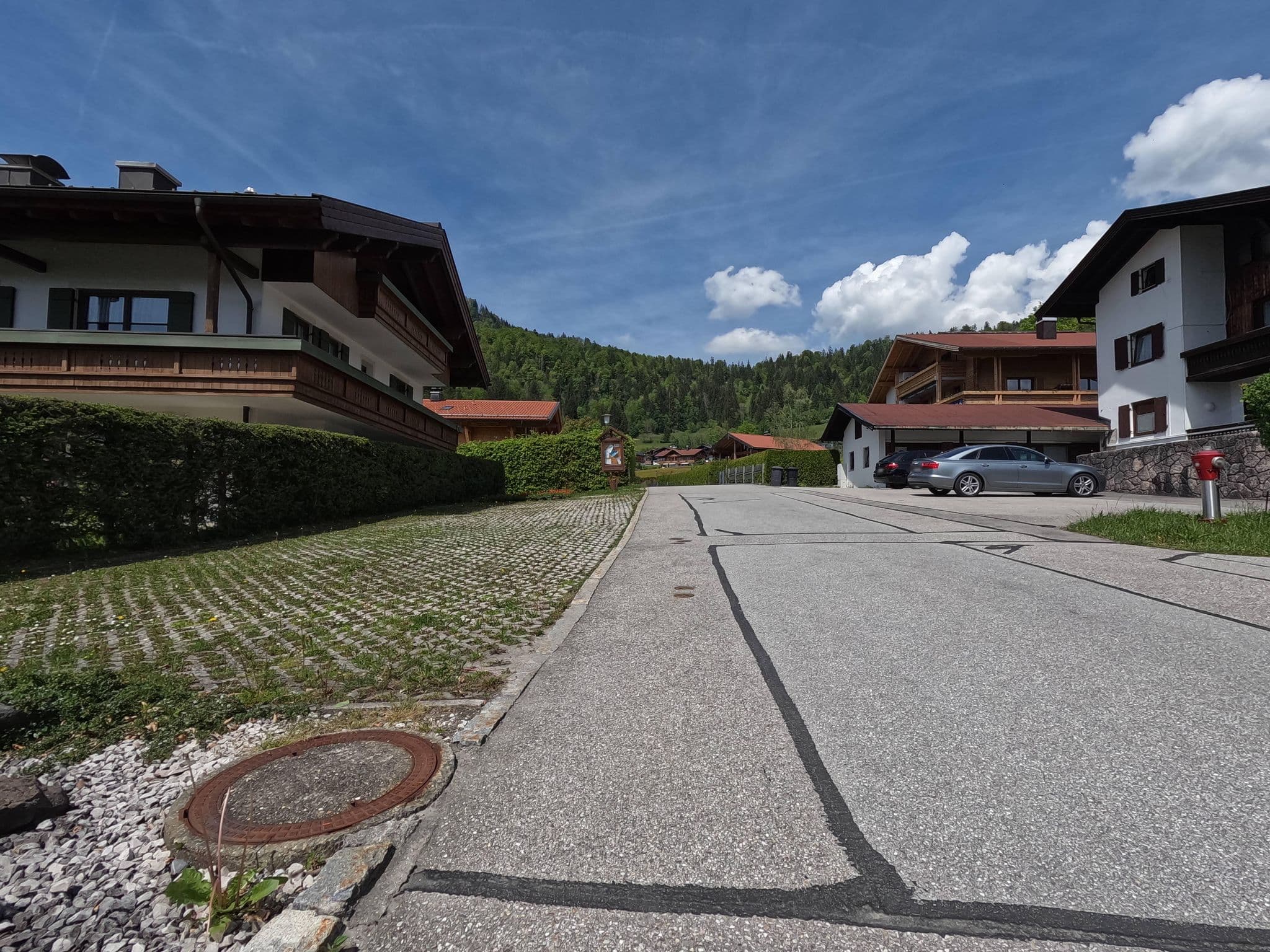 Street view near Haus Sonnenschein, Reit im Winkl — © natebus (CC BY-SA · Mapillary)