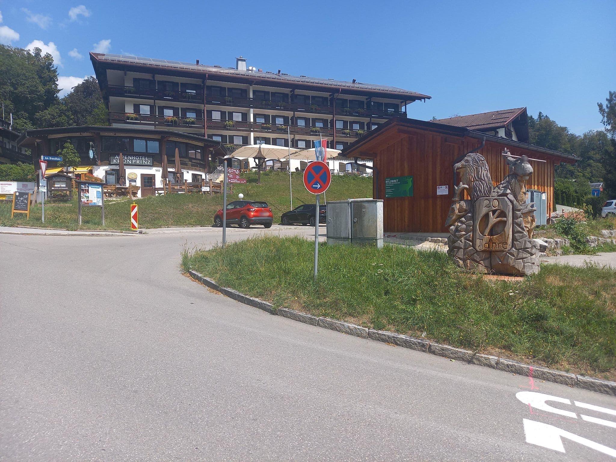 Street view near Alpenhotel Kronprinz, Berchtesgaden — © Znaika (CC BY-SA · Mapillary)
