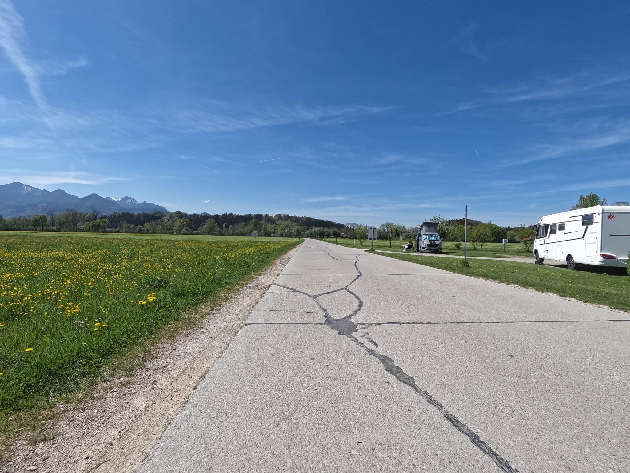 Street view near Wohnmobilstellplatz Bauernhof Schmid, Übersee — © natebus (CC BY-SA · Mapillary)