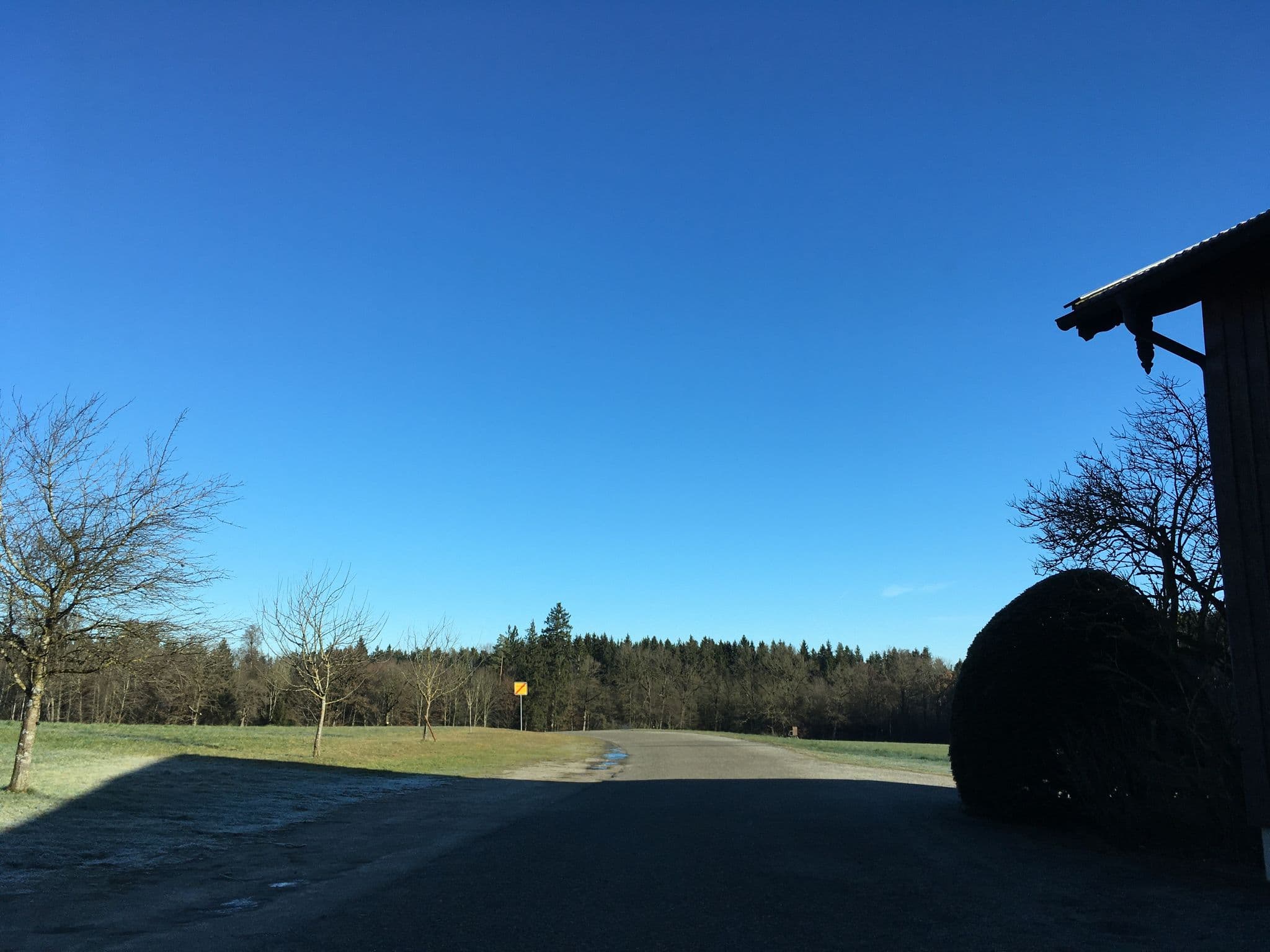 Street view near Das Zuhäusl, Eggstätt — © rockd (CC BY-SA · Mapillary)