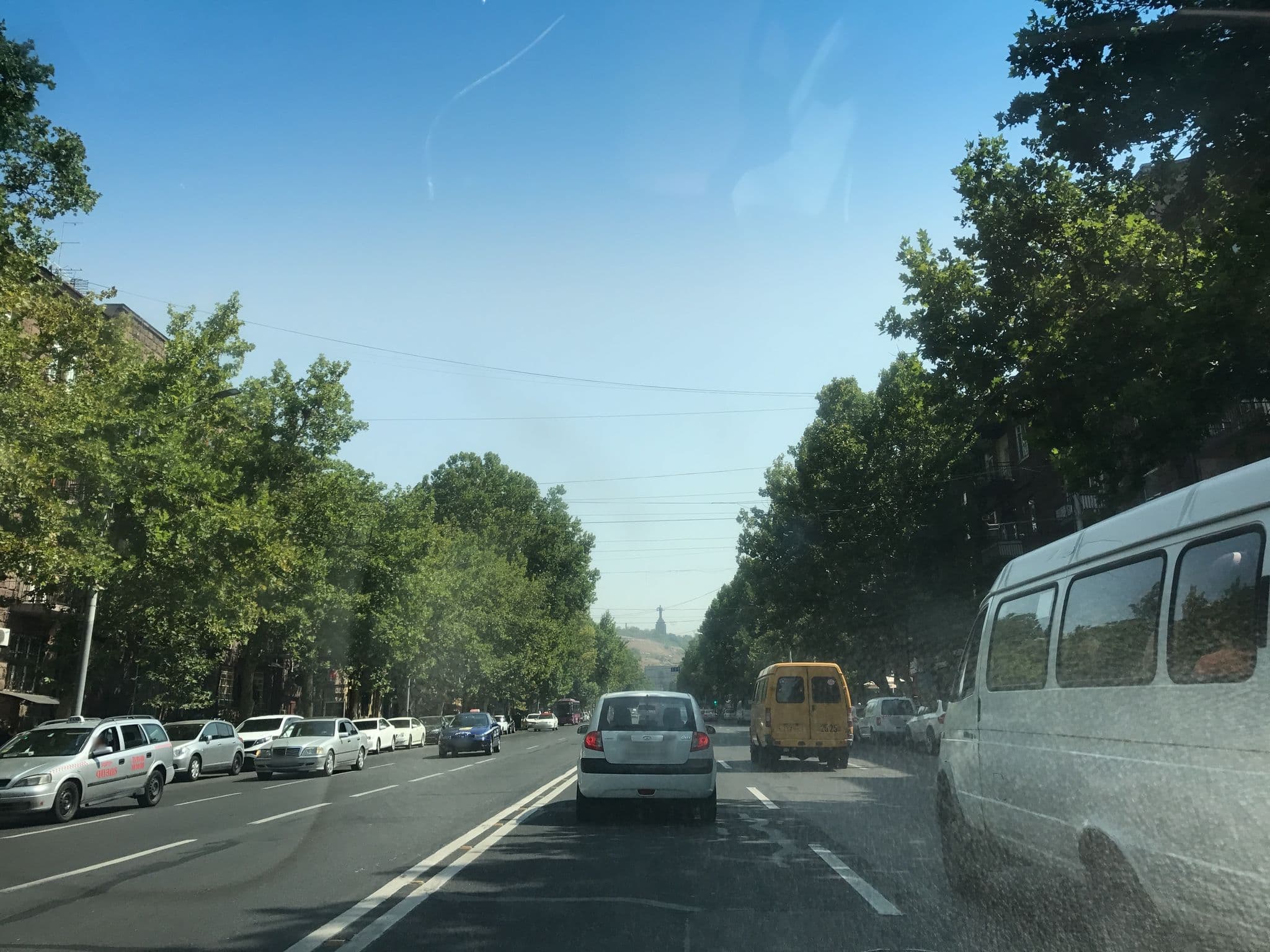 Street view near Arm, Kentron — © thepriben (CC BY-SA · Mapillary)