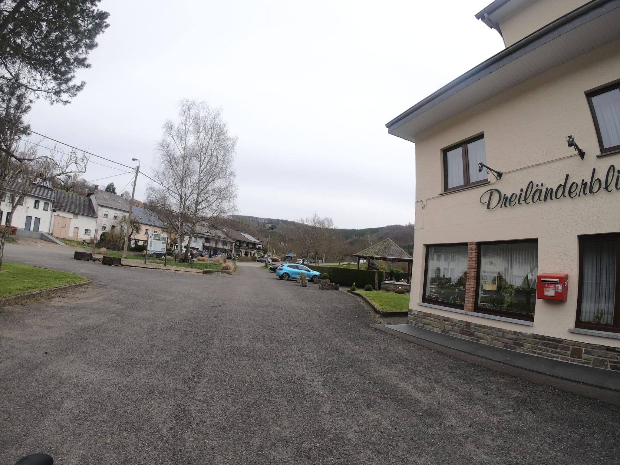 Street view near Dreiländerblick, Arzfeld — © vinisa (CC BY-SA · Mapillary)