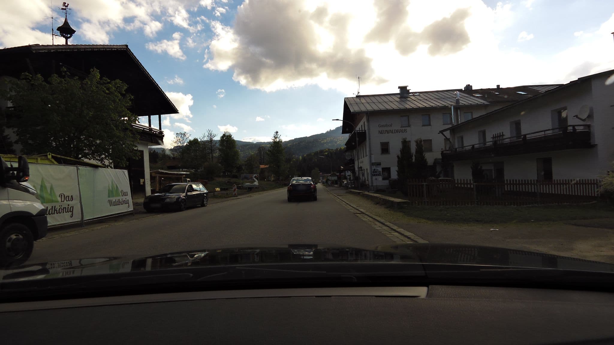 Street view near Das Waldkönig, Bayerisch Eisenstein — © czmrtn (CC BY-SA · Mapillary)
