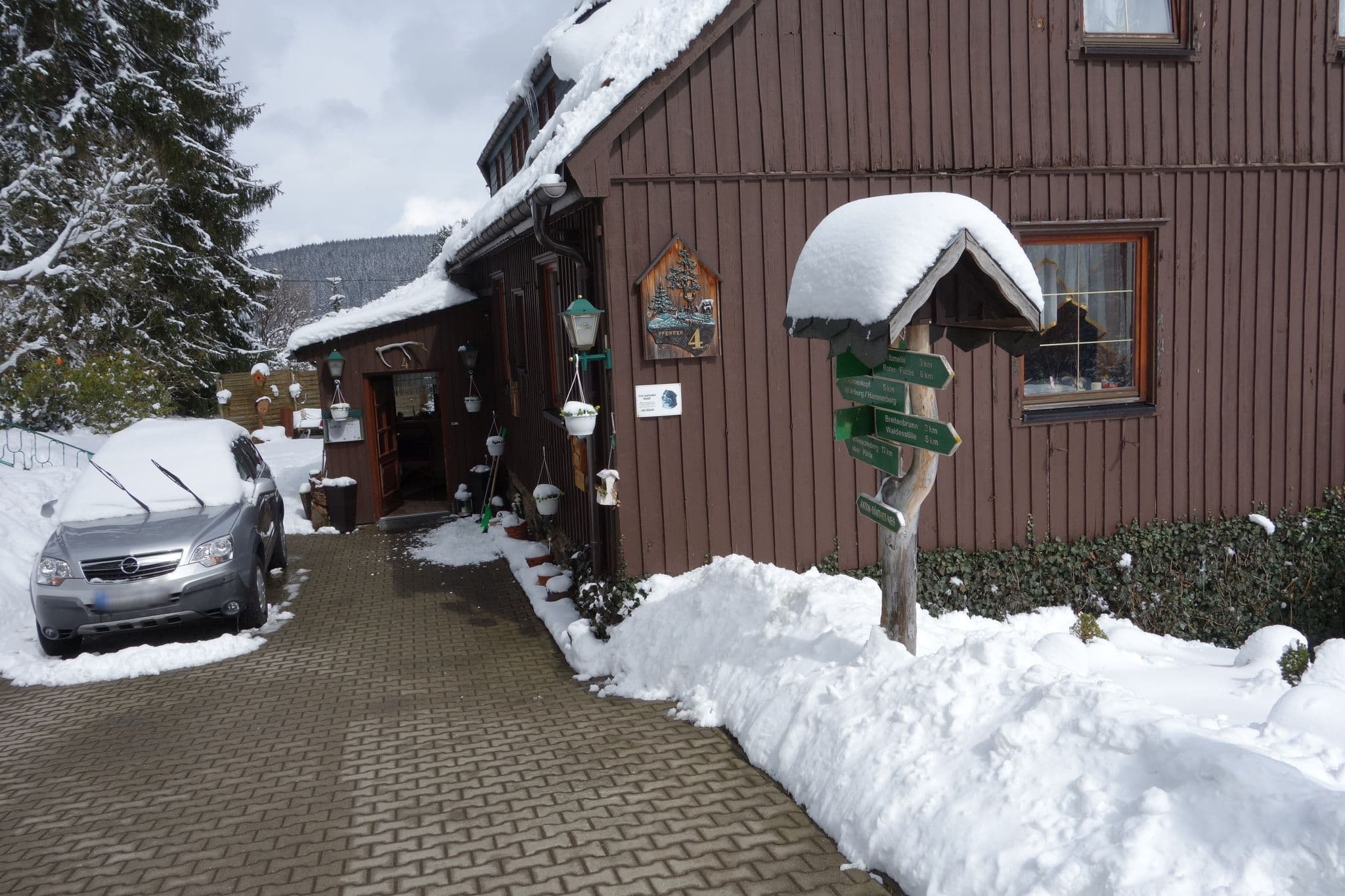 Street view near Pension und Gaststätte Pfeiffer, Rittersgrün — © malenki (CC BY-SA · Mapillary)