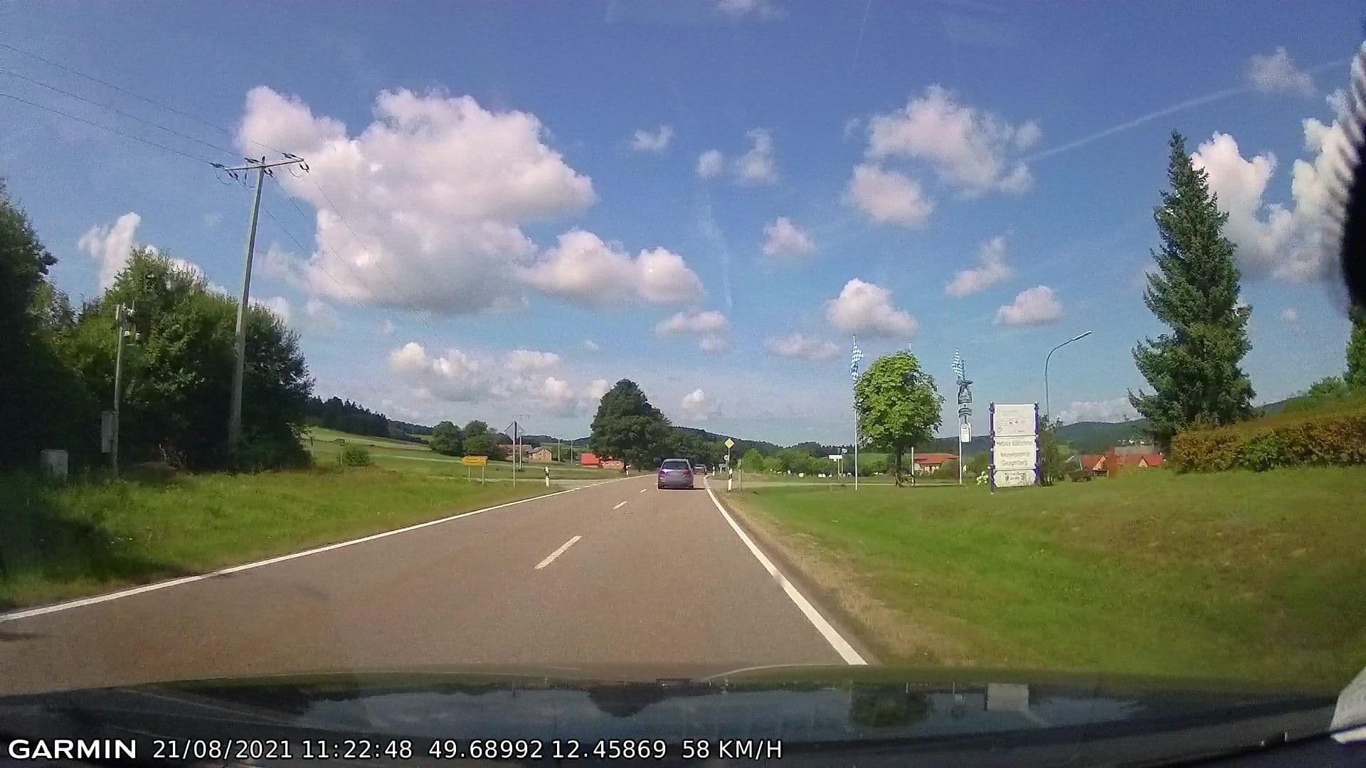 Street view near Kastanienhof, Georgenberg — © curtisnewton (CC BY-SA · Mapillary)