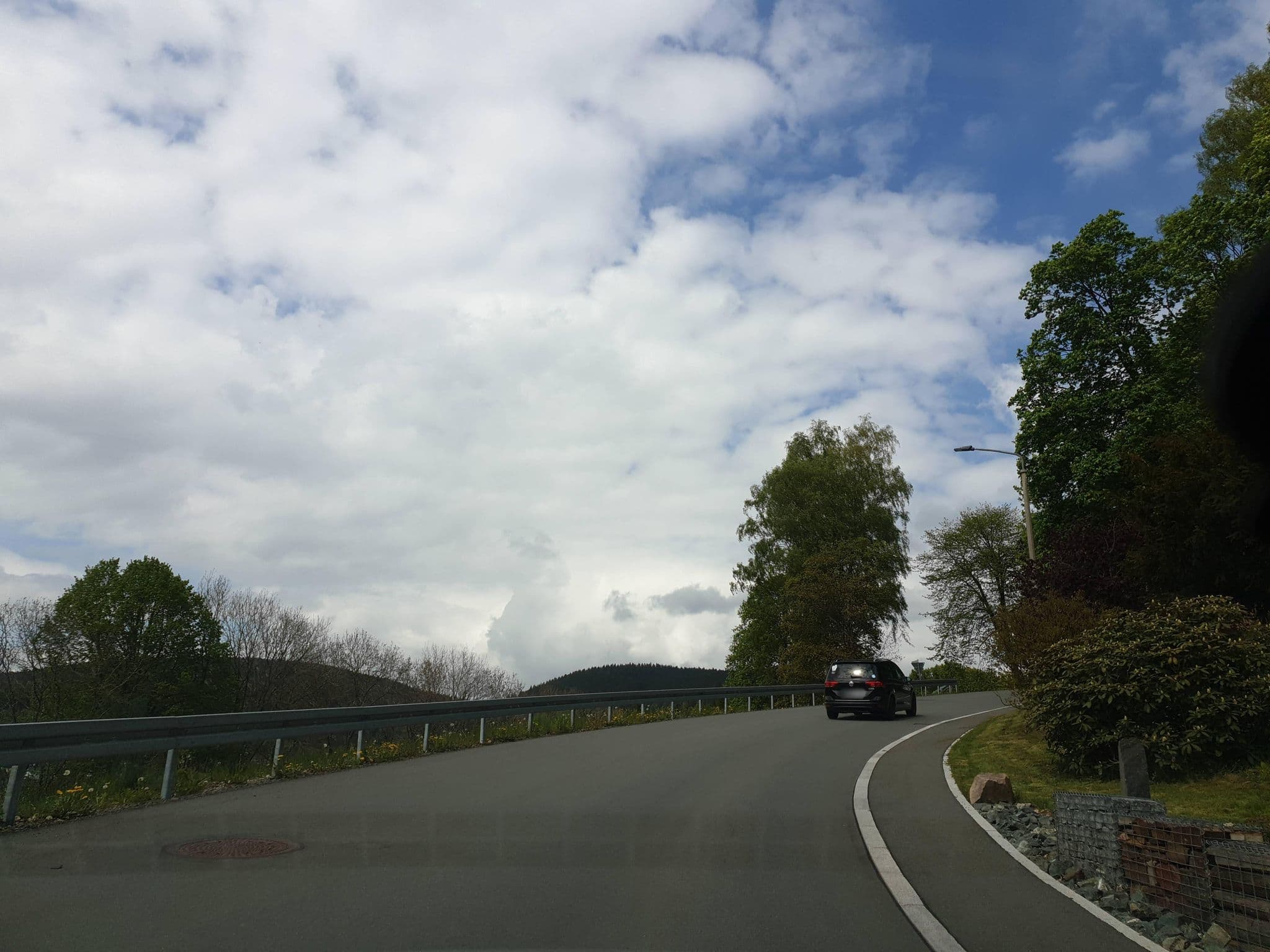 Street view near Ferienzimmer zum Aschberg, Klingenthal — © canislupus (CC BY-SA · Mapillary)