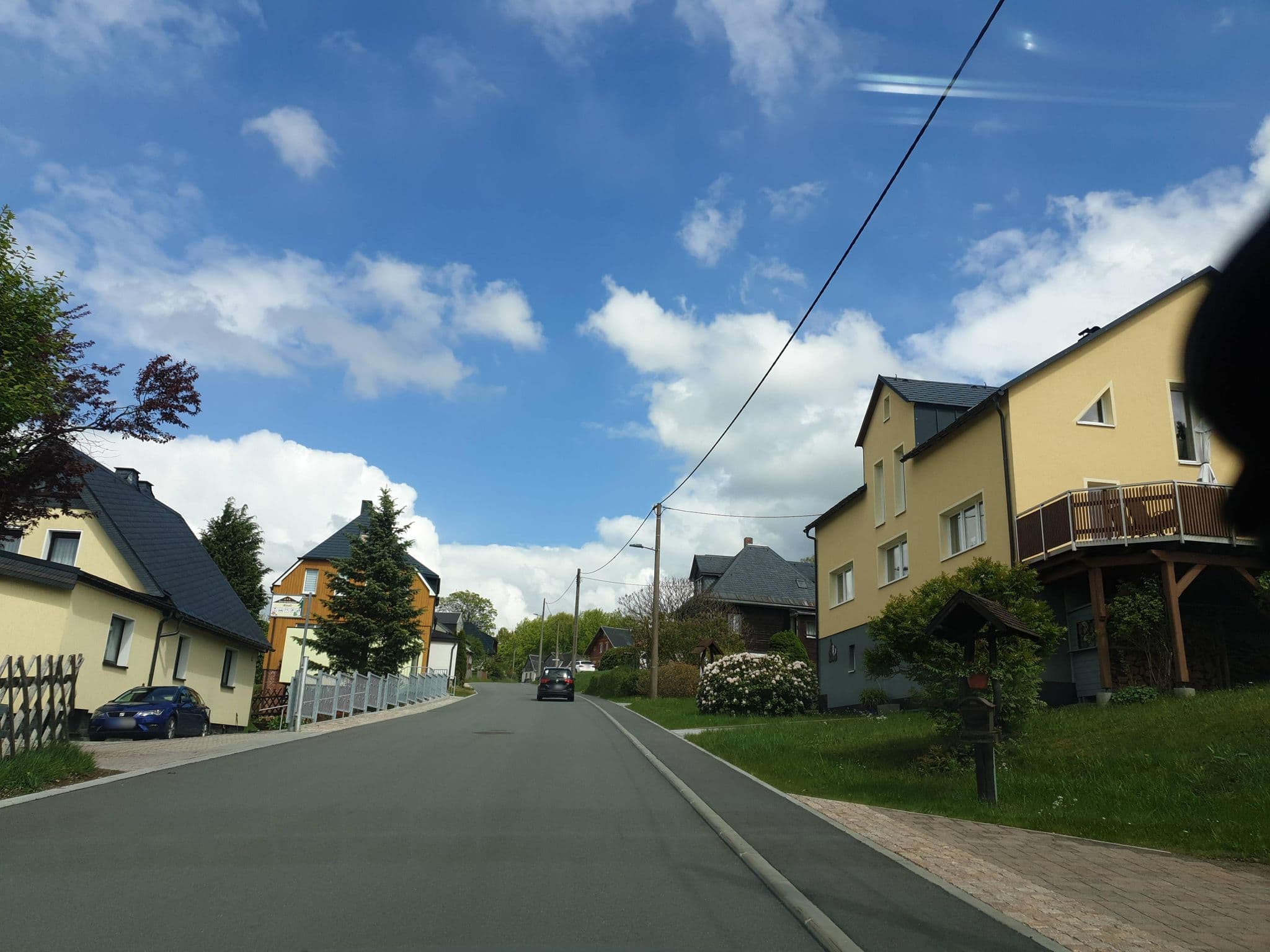 Street view near Am Aschberg, Klingenthal — © canislupus (CC BY-SA · Mapillary)