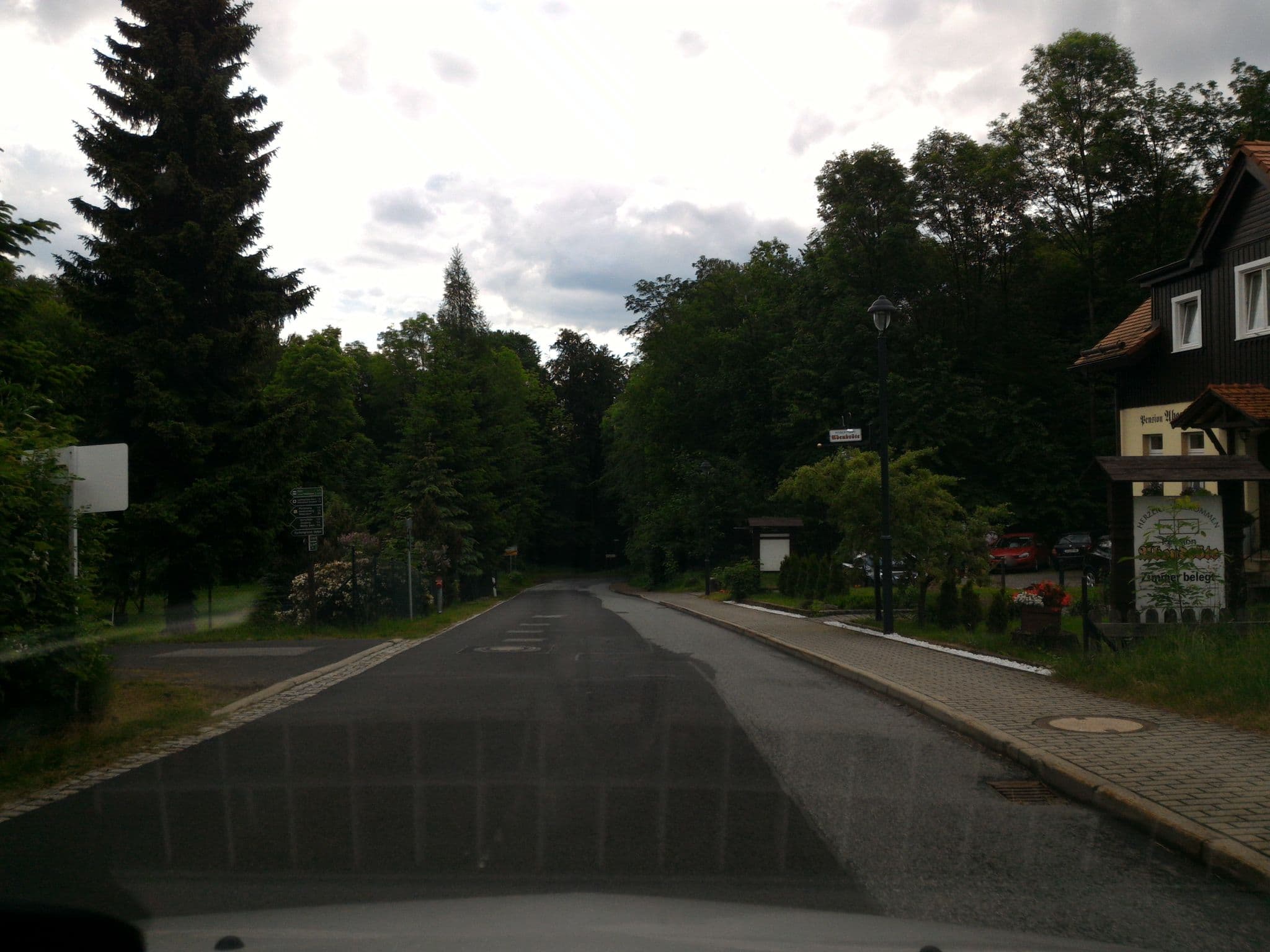Street view near Pension Abendröte, Kurort Oybin — © fell3 (CC BY-SA · Mapillary)