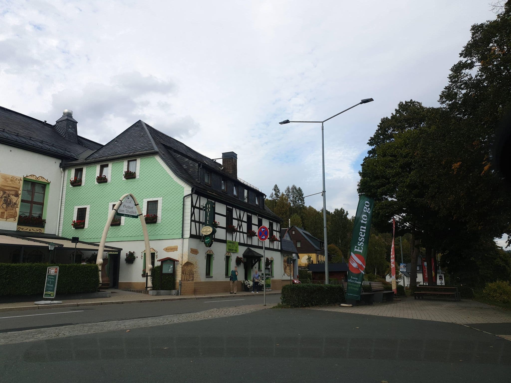 Street view near Hotel Gasthof zum Walfisch, Zwota — © canislupus (CC BY-SA · Mapillary)