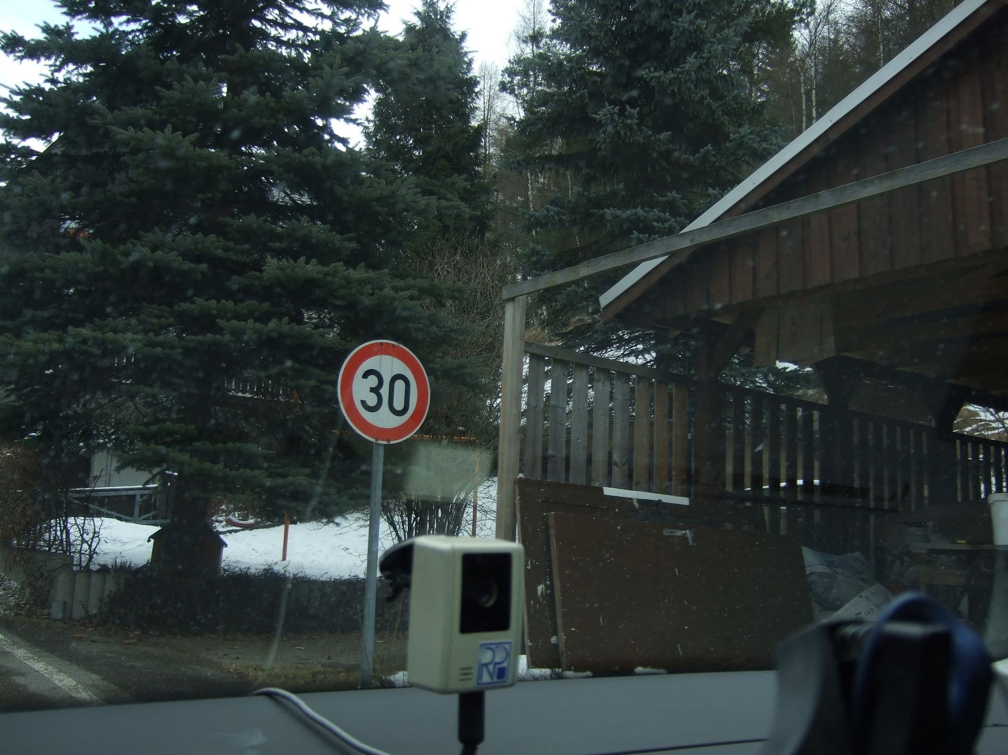 Street view near Familienpension Weinhold, Seiffen — © malenki (CC BY-SA · Mapillary)