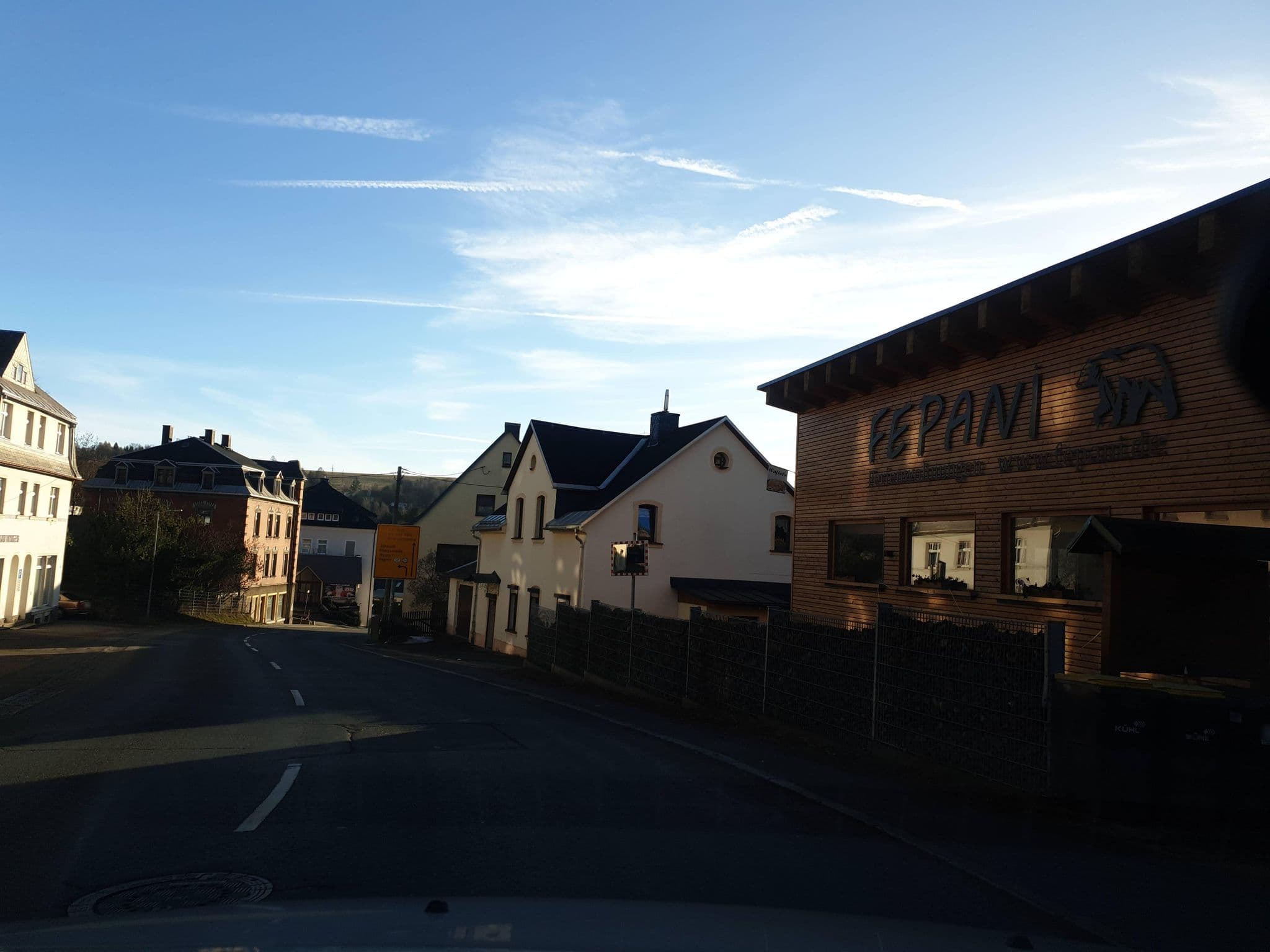 Street view near Ferienwohnungen Markus Nitsch, Bärenstein — © canislupus (CC BY-SA · Mapillary)