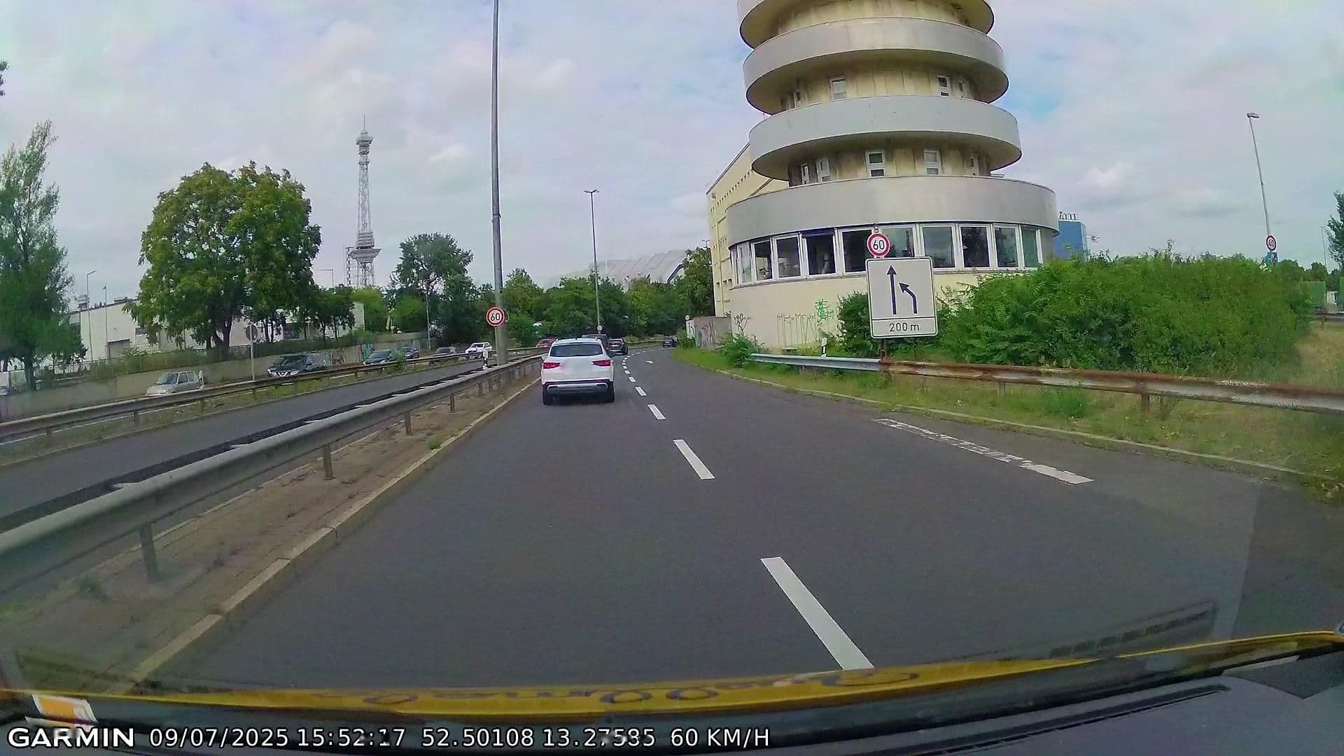 Street view near Rasthof AVUS, Westend — © tqm (CC BY-SA · Mapillary)