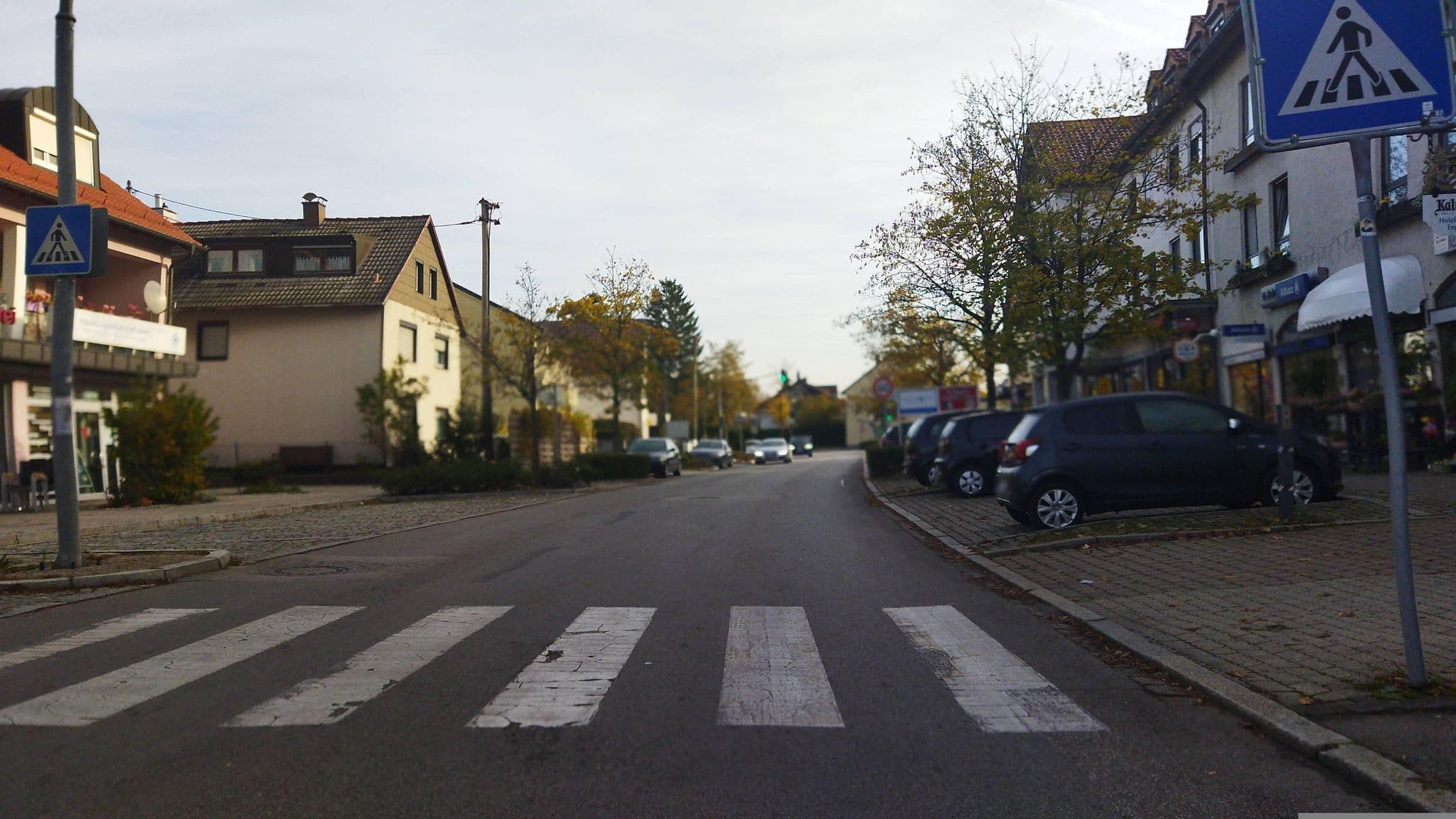 Street view near Garni Hotel Engelbrecht, Emmering — © changchun1 (CC BY-SA · Mapillary)