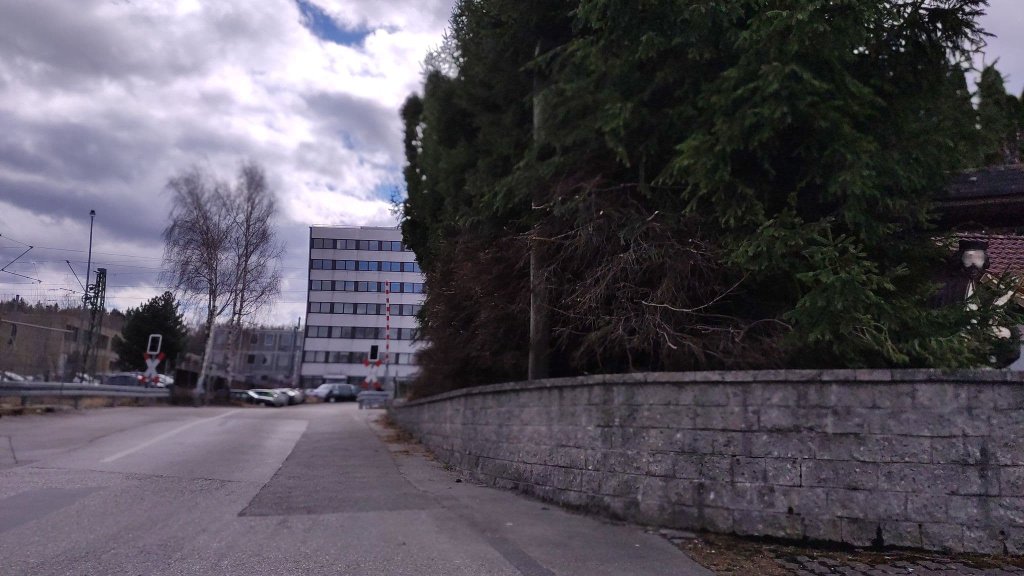 Street view near Gästehaus Bösl, Emmering — © rafleo2008 (CC BY-SA · Mapillary)