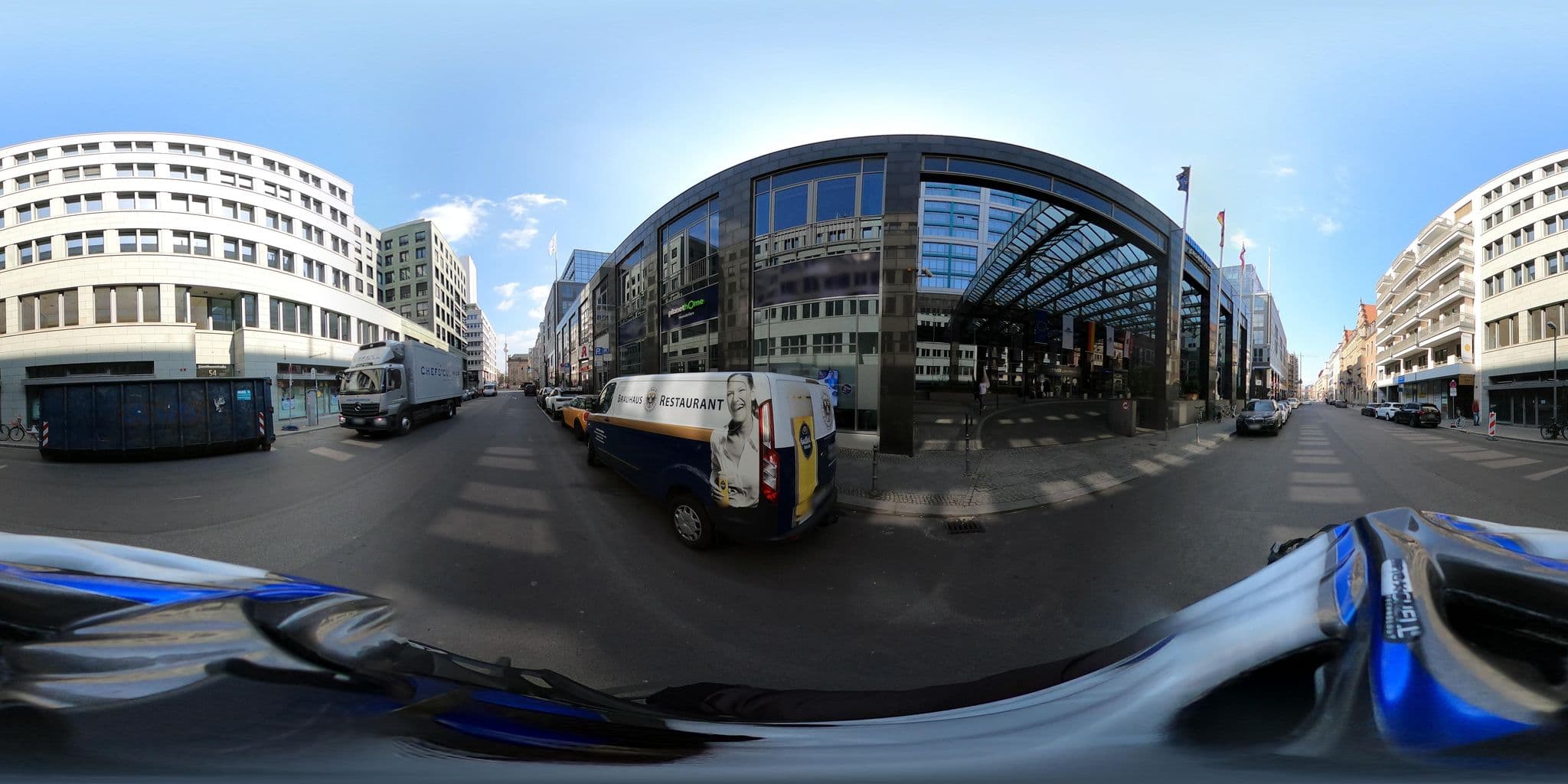 Street view near Maritim proArte Hotel Berlin, Mitte — © eserte (CC BY-SA · Mapillary)
