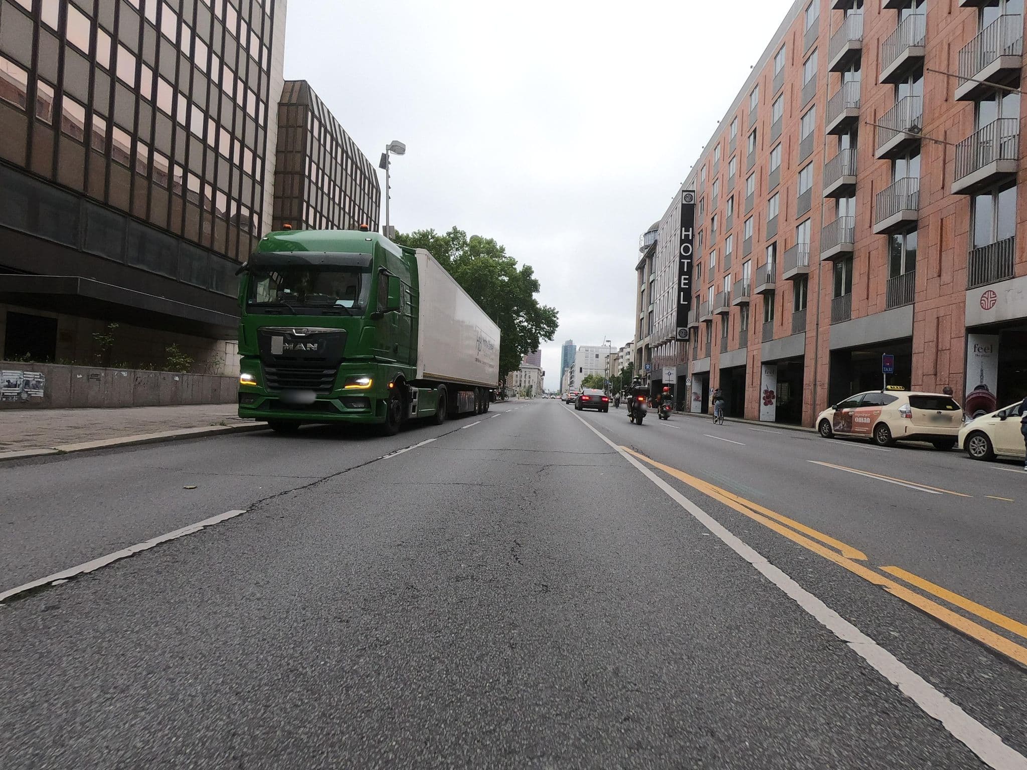 Street view near NH Collection Berlin Mitte am Checkpoint Charlie, Mitte — © carlheinz (CC BY-SA · Mapillary)
