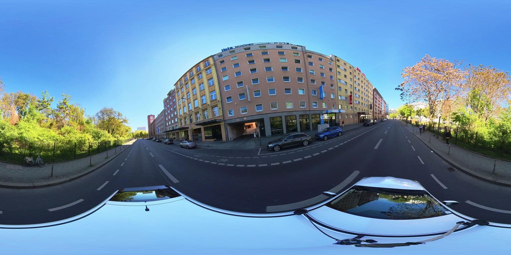 Street view near Ibis Budget, Kreuzberg — © osmplus_org (CC BY-SA · Mapillary)