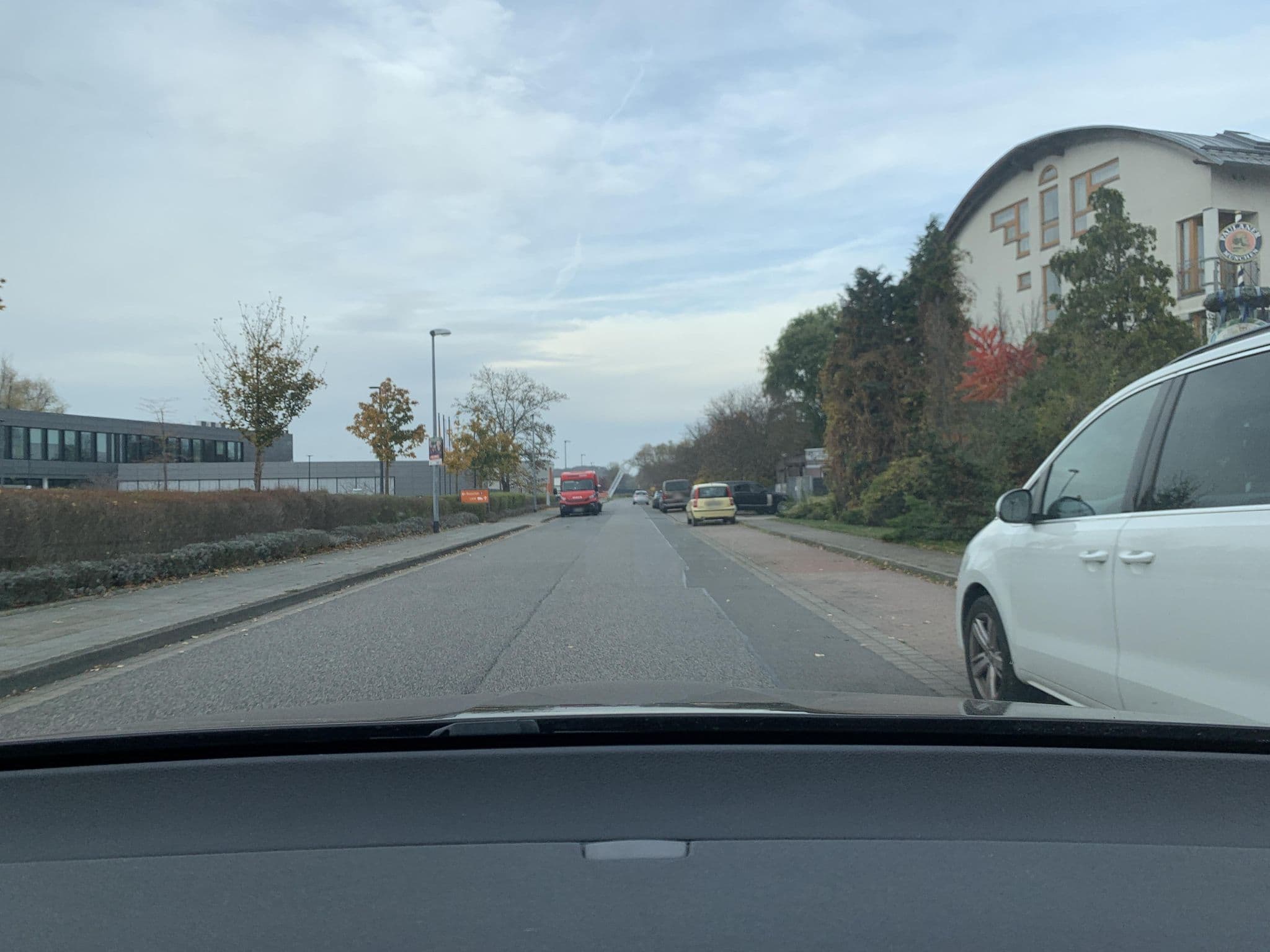Street view near Best Western Hotel Braunschweig Seminarius, Thune — © HalLi (CC BY-SA · Mapillary)