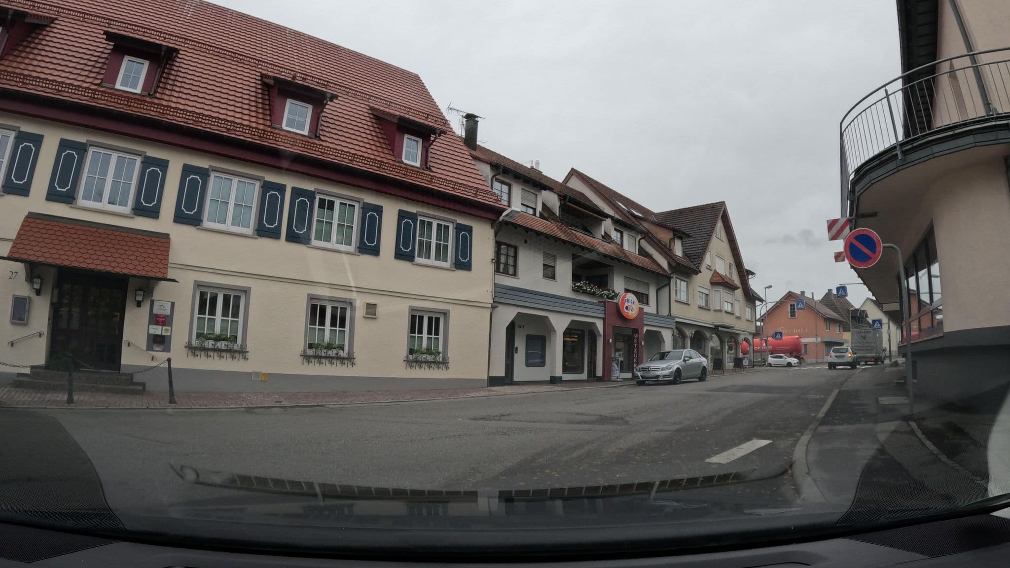 Street view near Hirschen, Ostrach — © googie0815 (CC BY-SA · Mapillary)