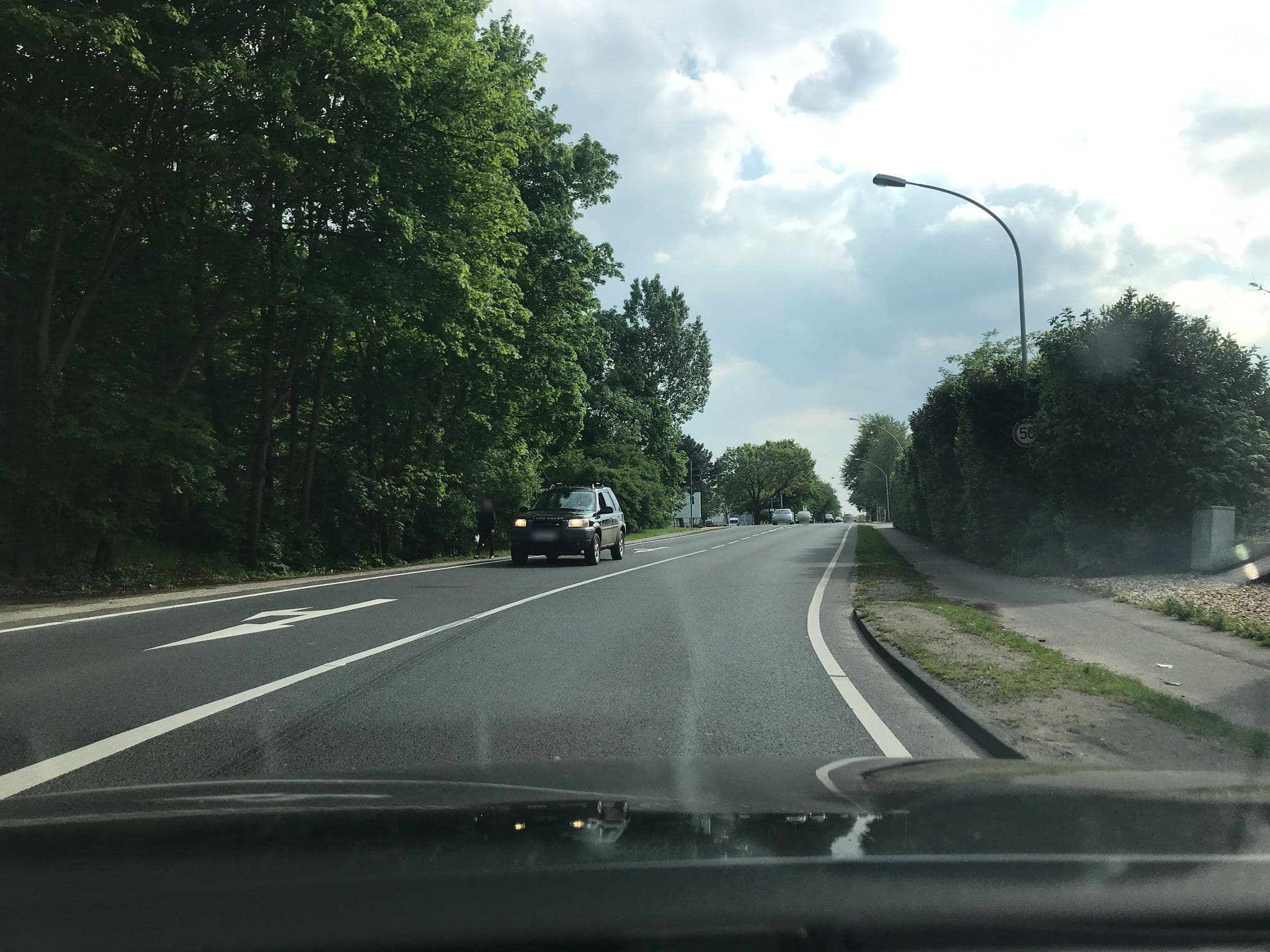 Street view near Hotel-Restaurant Kastanienhof, Neersen — © saschahaberkorn (CC BY-SA · Mapillary)