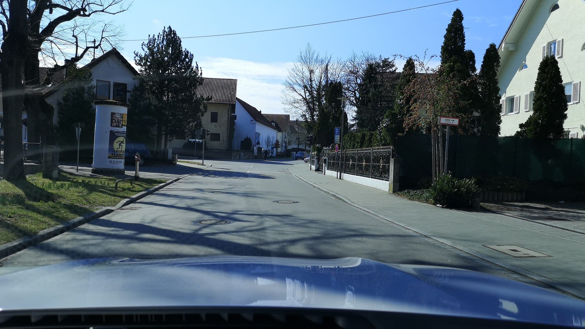 Street view near Frey, Ismaning — © skiloo (CC BY-SA · Mapillary)