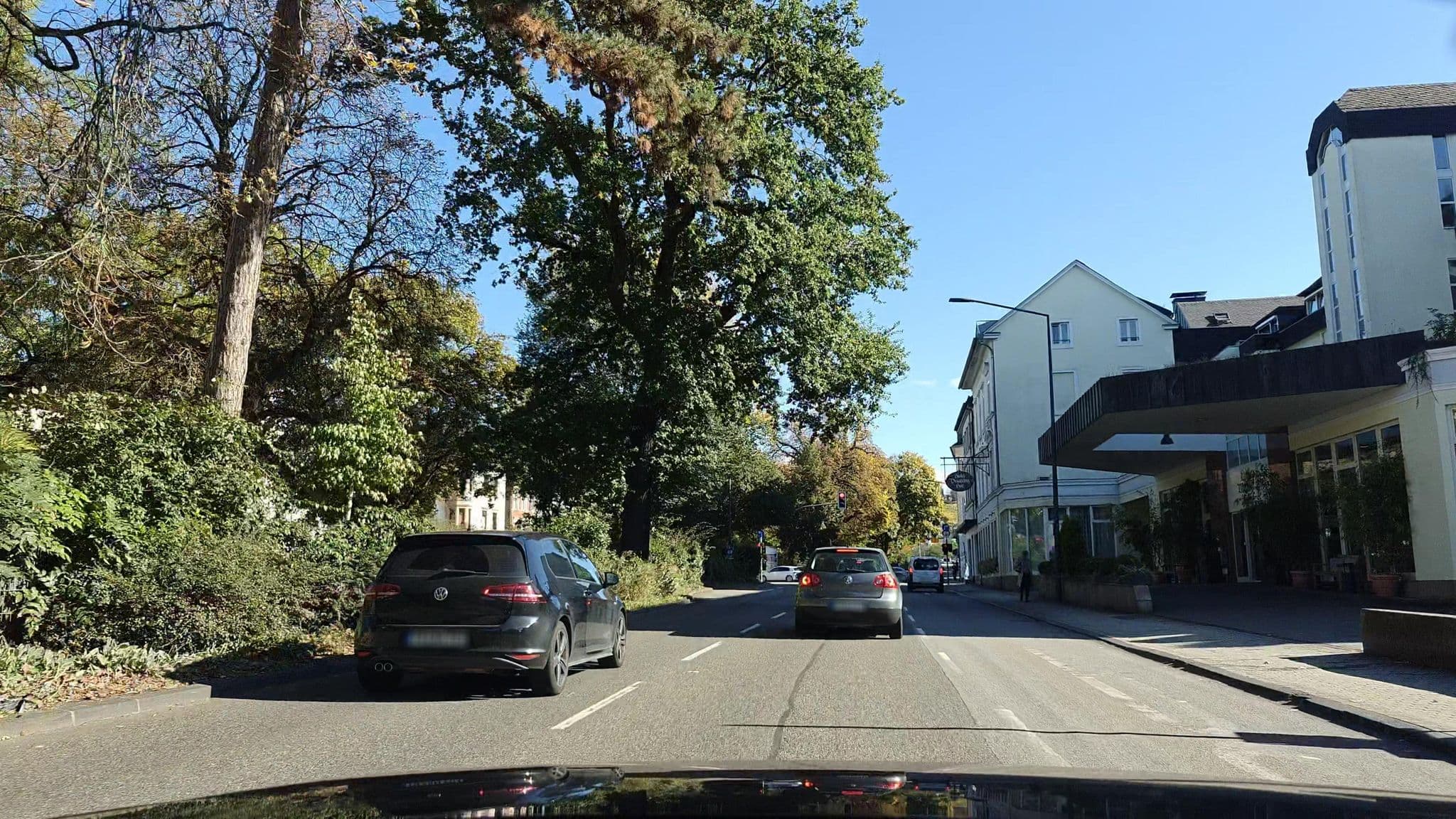 Street view near Deutscher Hof, Trier — © amenophis (CC BY-SA · Mapillary)