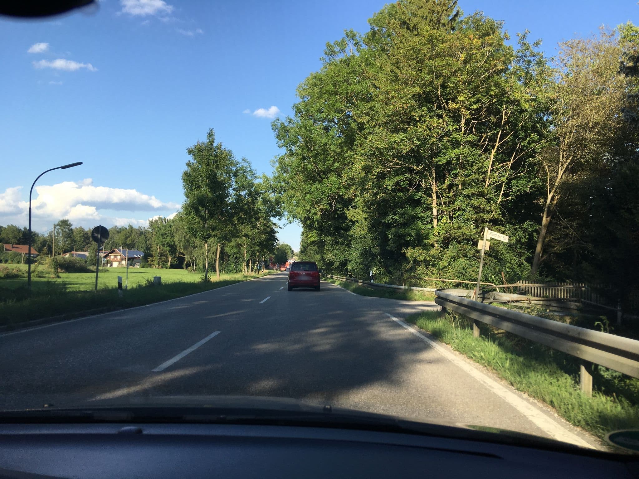 Street view near Jagdschlößl, Eichenried — © ioso (CC BY-SA · Mapillary)