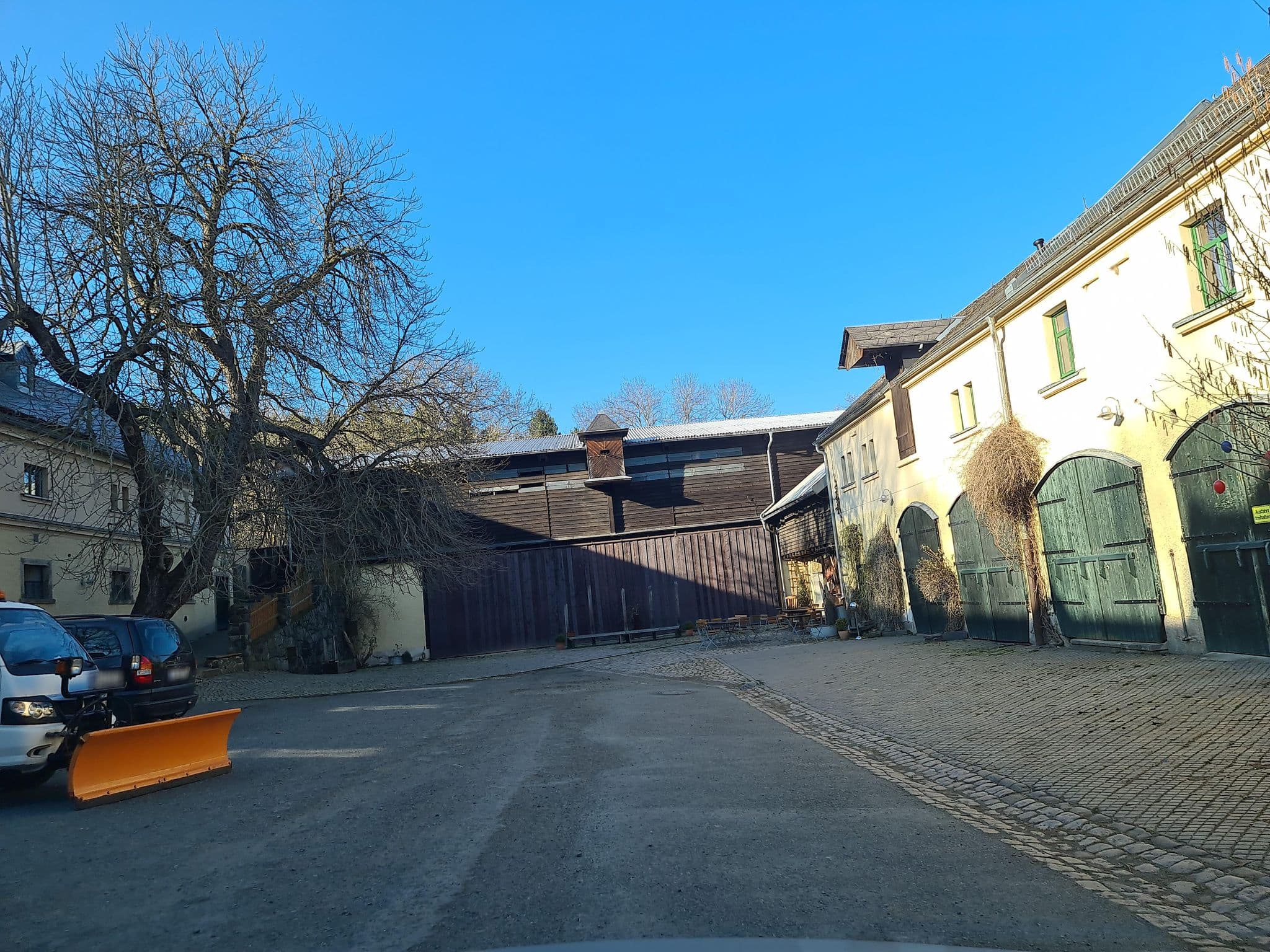 Street view near Umwelt- und Naturschutzzentrum Pfaffengut, Plauen — © canislupus (CC BY-SA · Mapillary)
