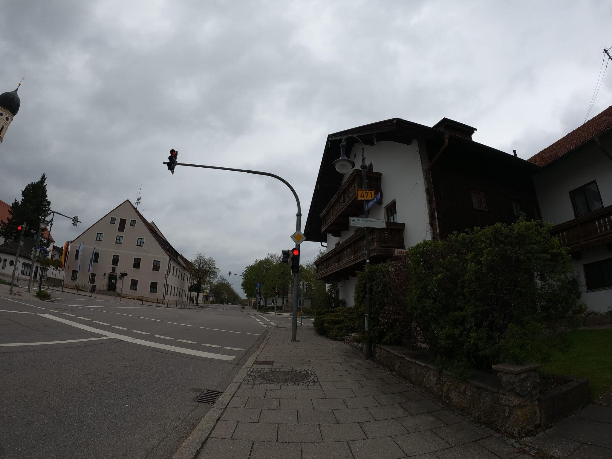 Street view near Pension Fritzmaier, Hohenbrunn — © strubbl (CC BY-SA · Mapillary)