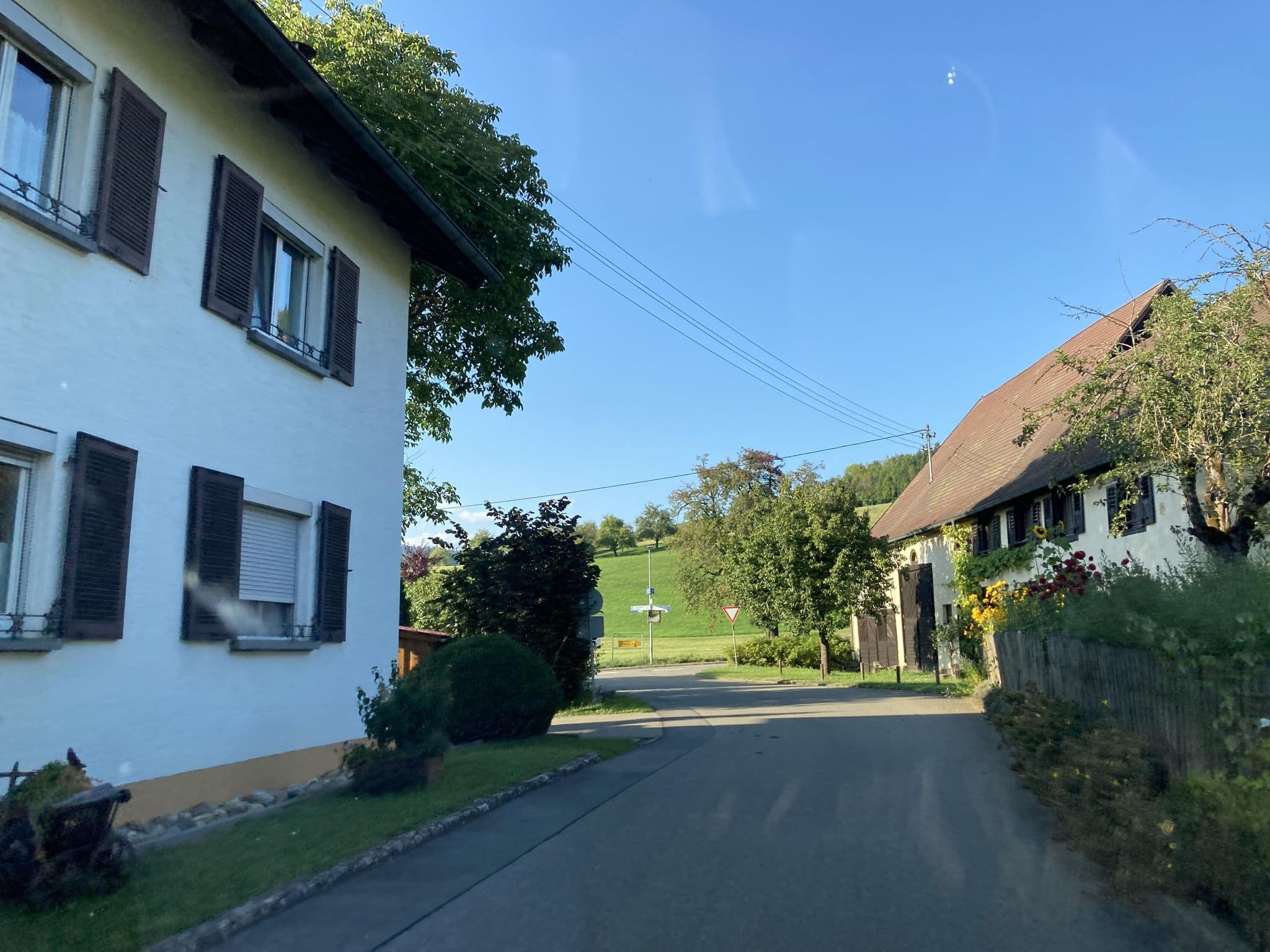 Street view near Pension Gisela, Blumberg — © tasmaniadevil (CC BY-SA · Mapillary)