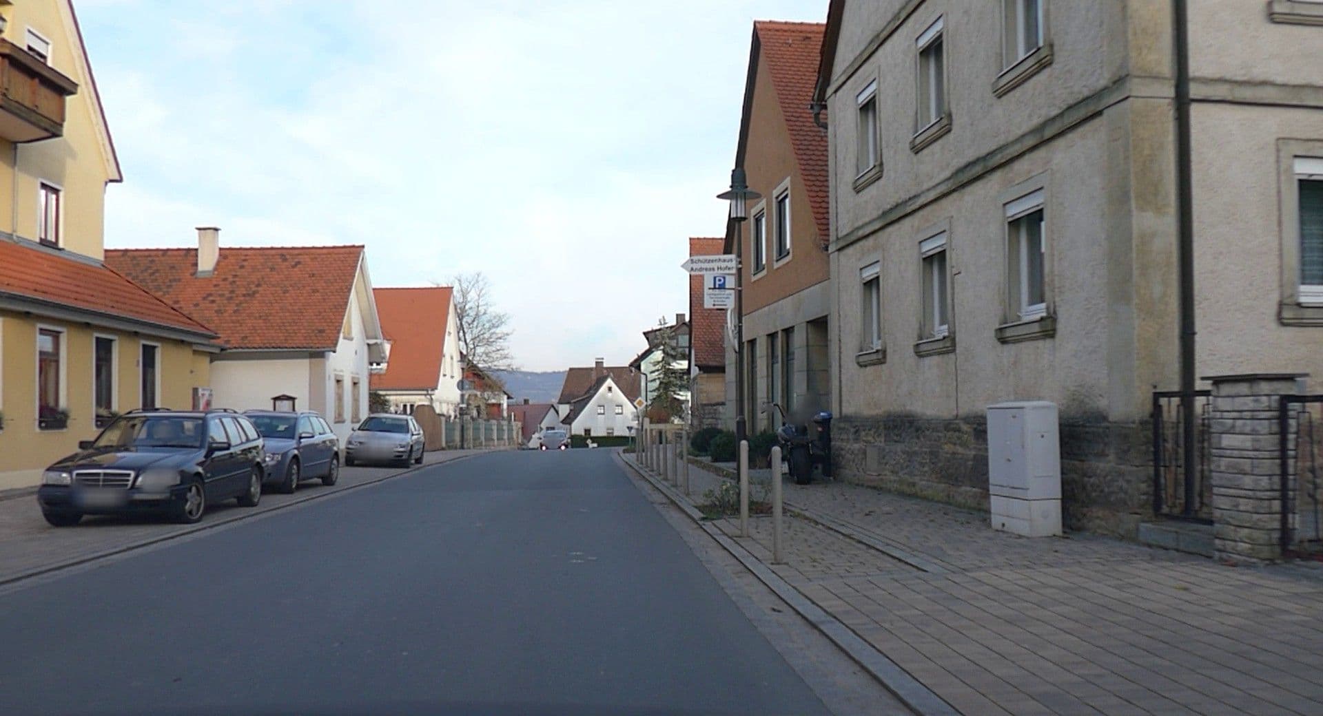 Street view near Landgasthof Schrüfer, Pinzberg — © zed4000 (CC BY-SA · Mapillary)