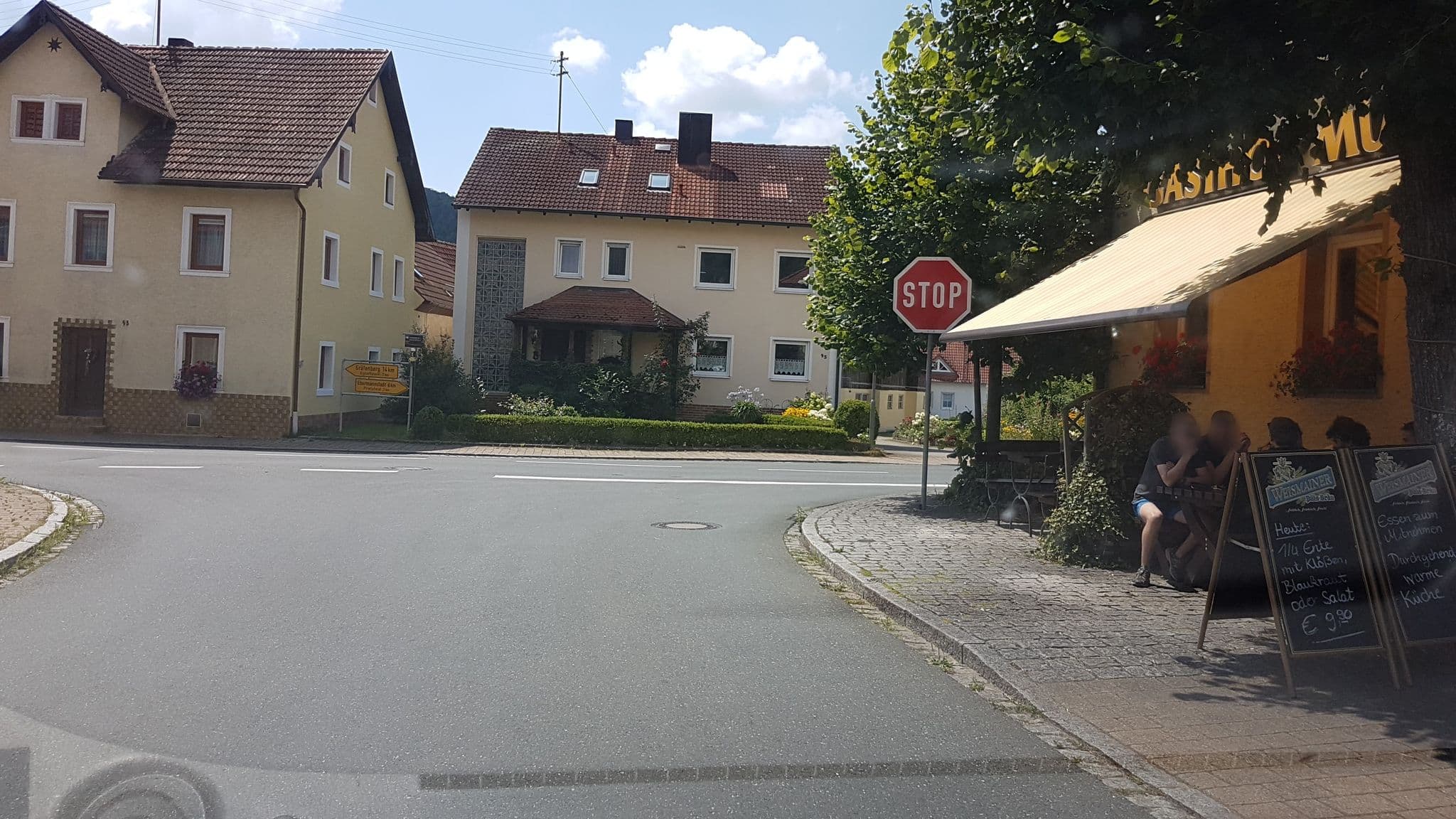 Street view near Gasthof-Pension Brennerei Mühlhäuser, Pretzfeld — © r66 (CC BY-SA · Mapillary)